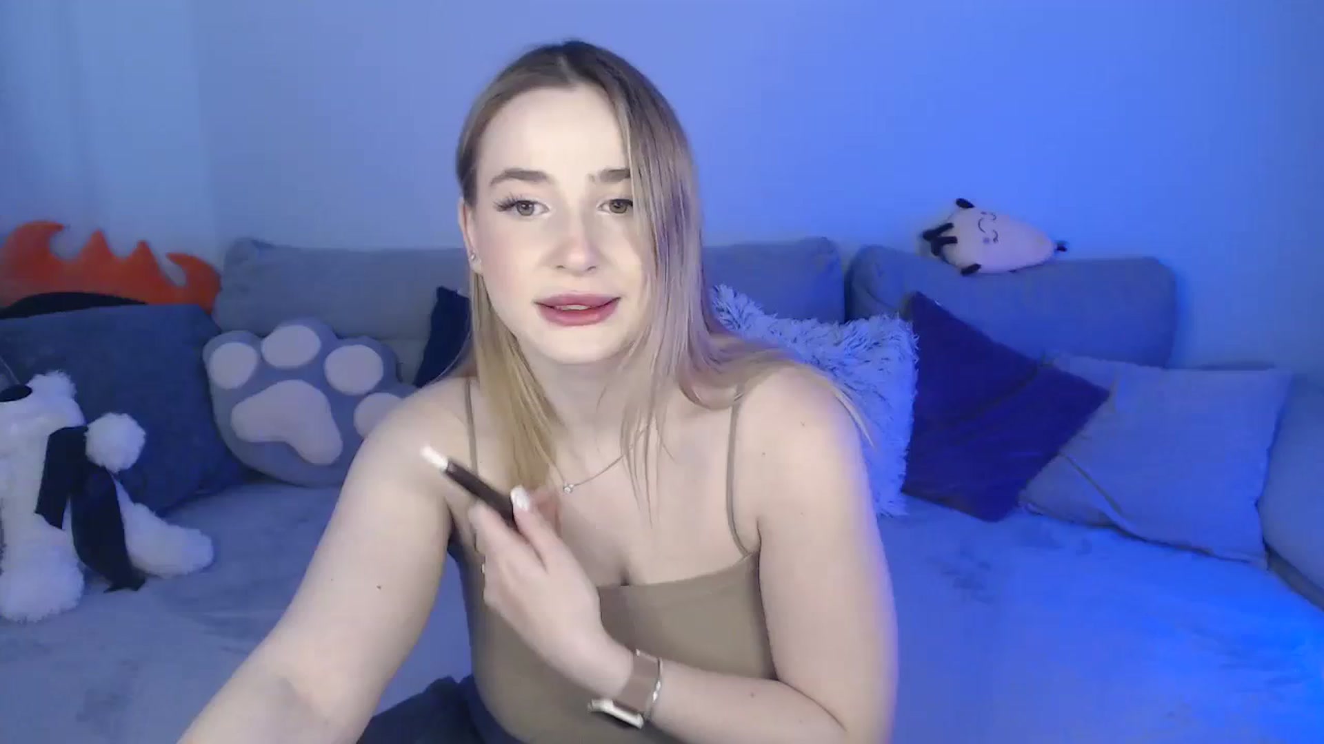 Gallery image thumbnail from SabrinaViolet's myfreecams stream on, 01/23/2024, 10:25 image 4 of 20