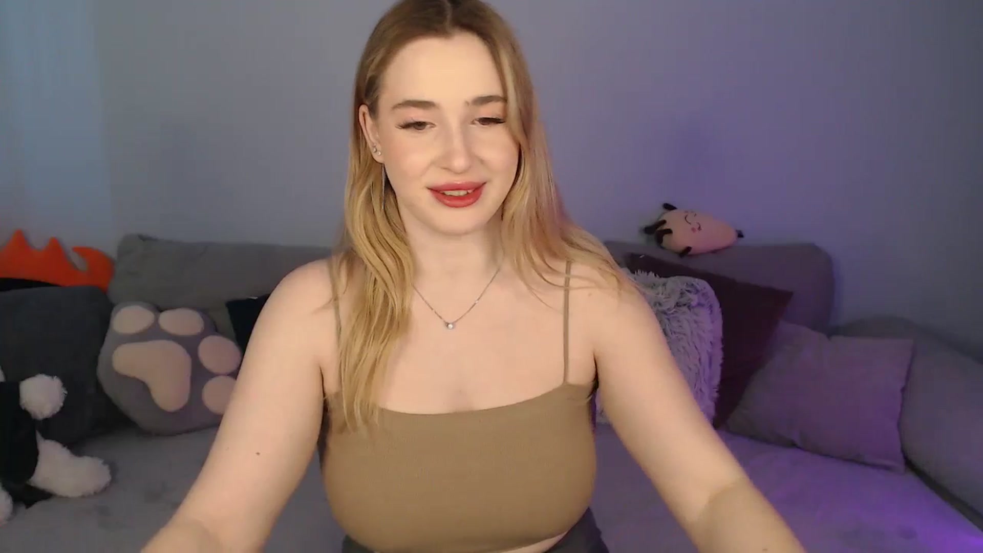 Gallery image thumbnail from SabrinaViolet's myfreecams stream on, 01/24/2024, 09:40 image 6 of 20