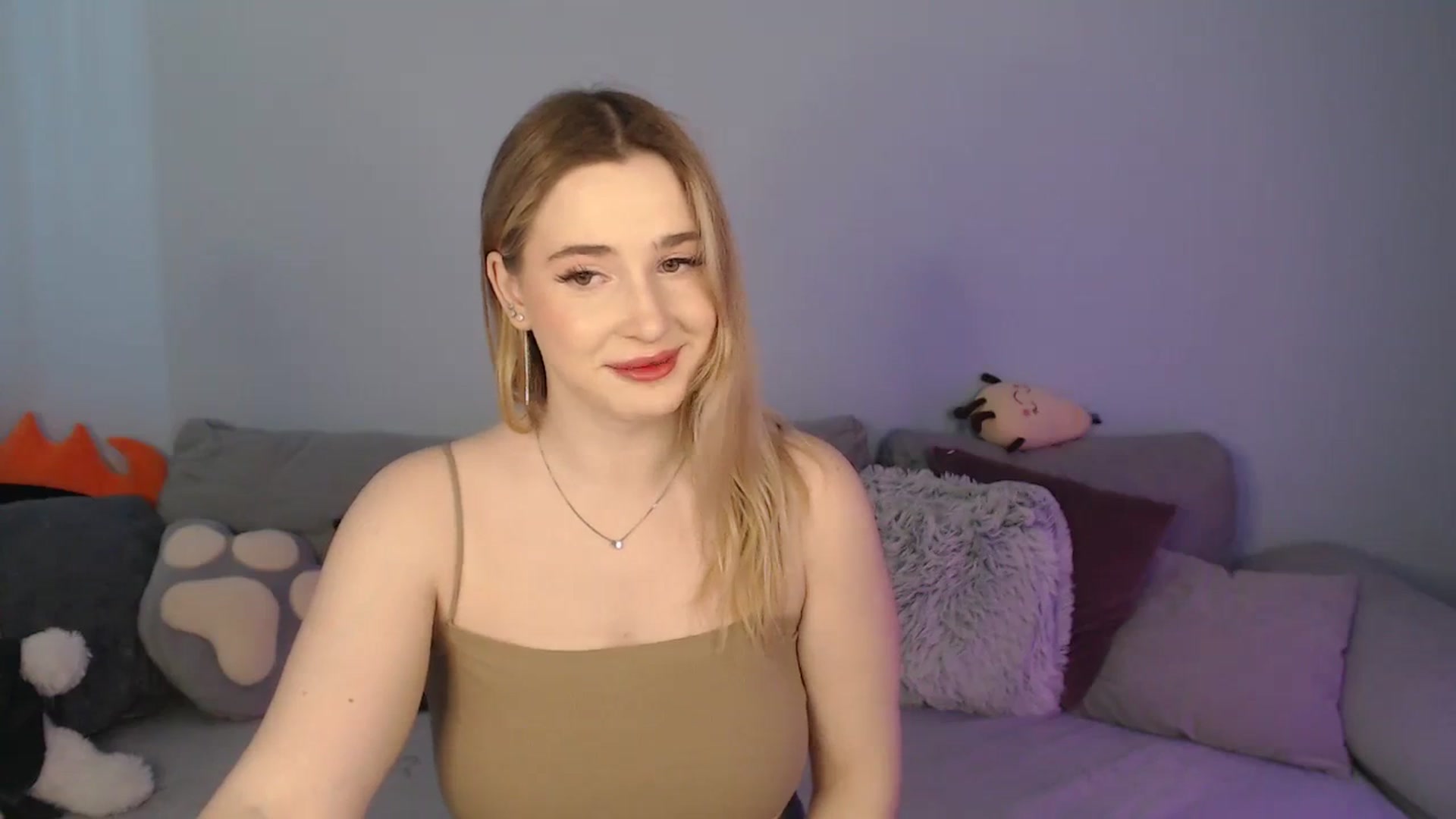 Gallery image thumbnail from SabrinaViolet's myfreecams stream on, 01/24/2024, 09:40 image 15 of 20