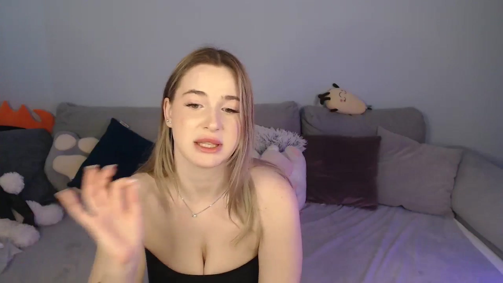 Gallery image thumbnail from SabrinaViolet's myfreecams stream on, 01/26/2024, 11:07 image 10 of 20