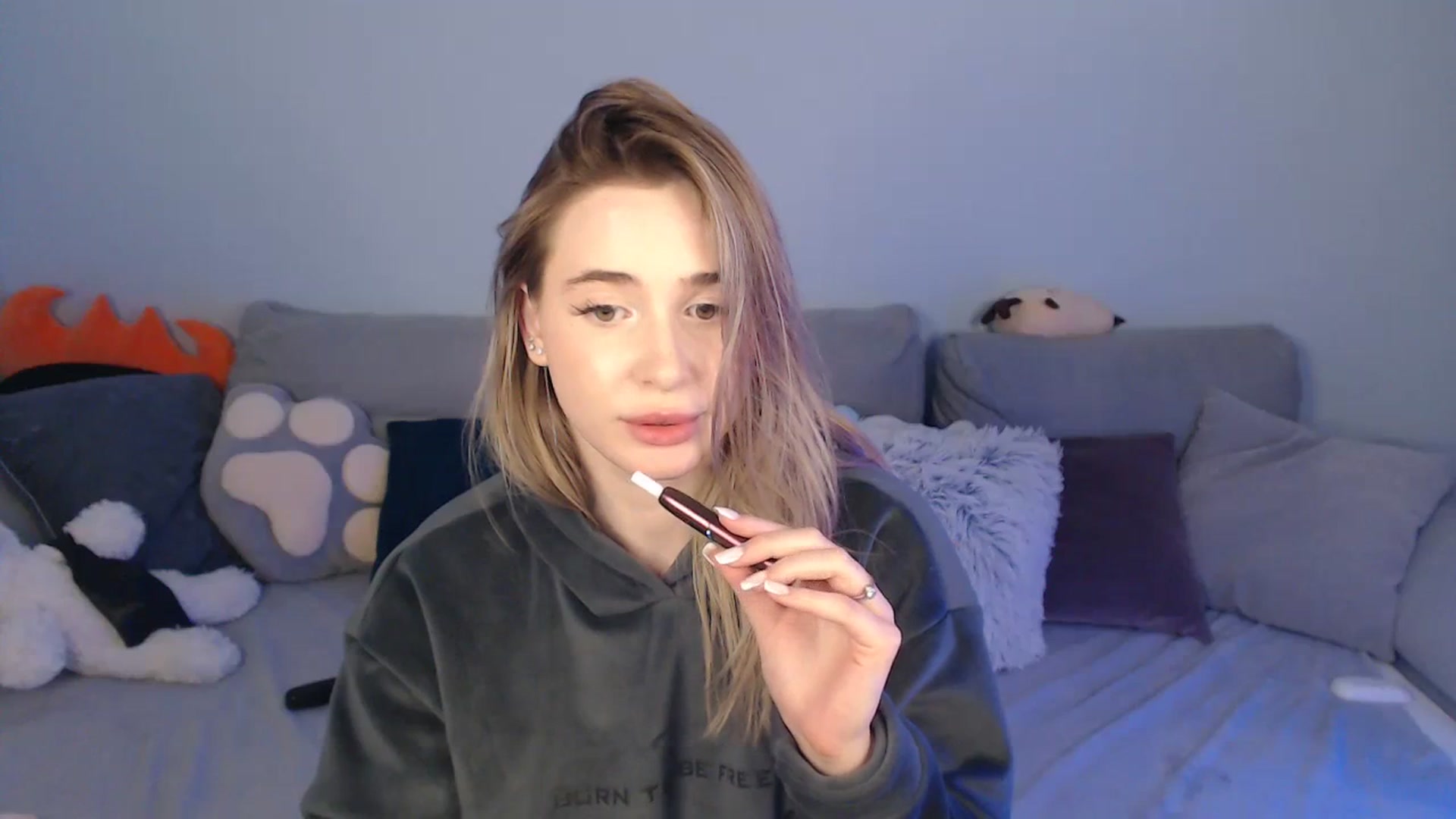 Gallery image thumbnail from SabrinaViolet's myfreecams stream on, 01/28/2024, 14:27 image 2 of 20