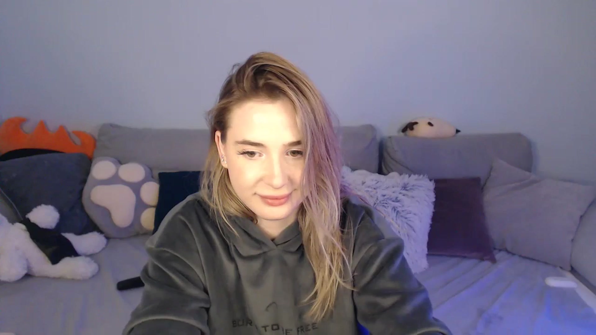 Gallery image thumbnail from SabrinaViolet's myfreecams stream on, 01/28/2024, 14:27 image 11 of 20