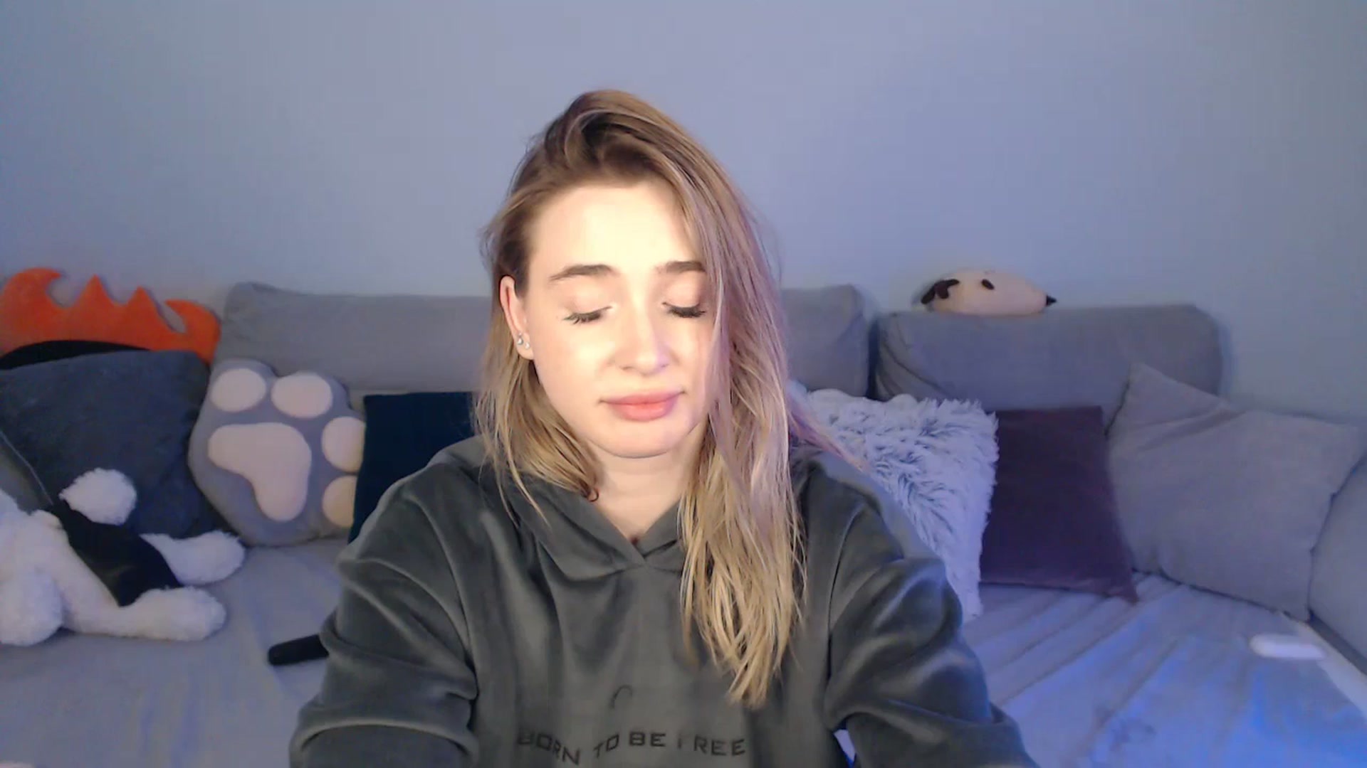 Gallery image thumbnail from SabrinaViolet's myfreecams stream on, 01/28/2024, 14:27 image 19 of 20