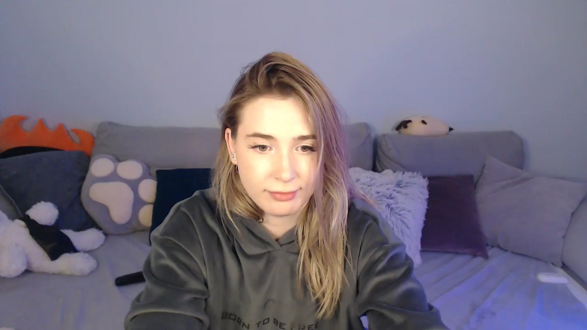 Gallery image thumbnail from SabrinaViolet's myfreecams stream on, 01/28/2024, 14:27 image 18 of 20