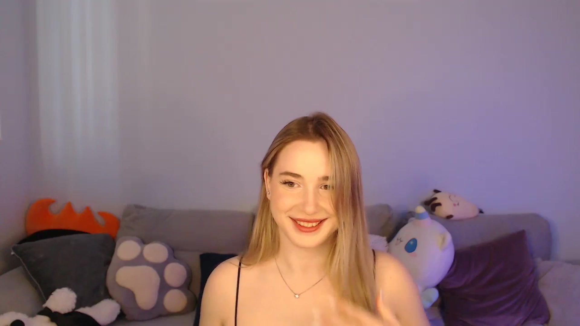Gallery image thumbnail from SabrinaViolet's myfreecams stream on, 01/31/2024, 10:23 image 13 of 20
