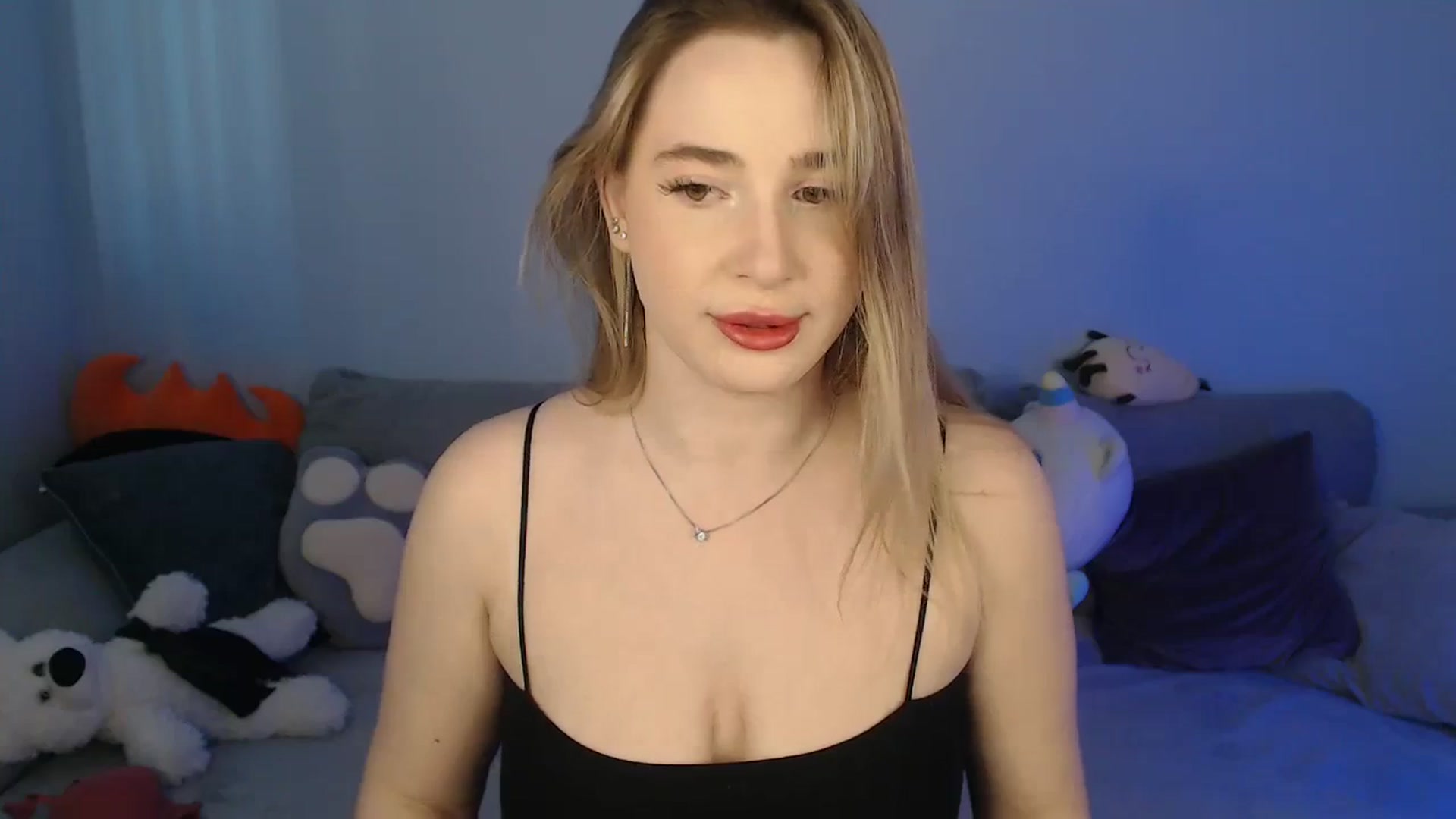 Gallery image thumbnail from SabrinaViolet's myfreecams stream on, 01/31/2024, 10:23 image 10 of 20