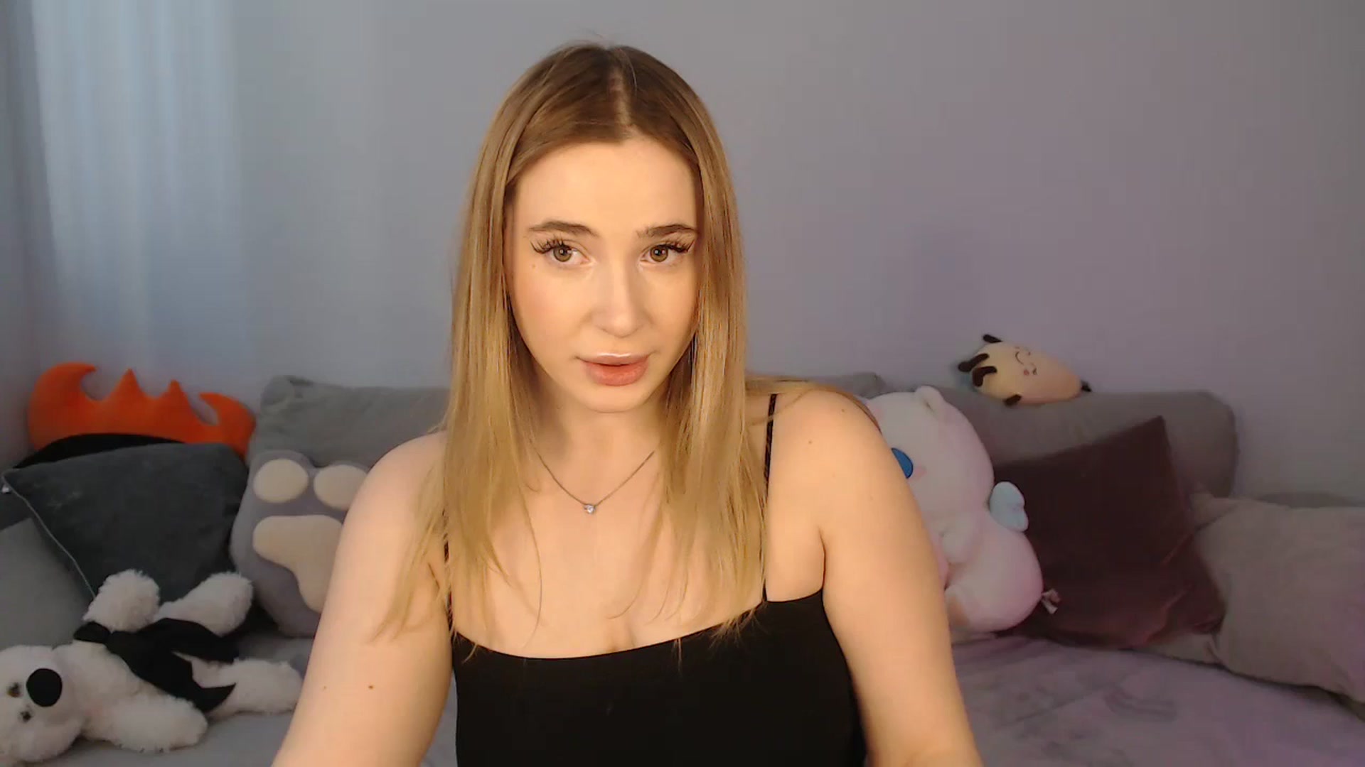 Gallery image thumbnail from SabrinaViolet's myfreecams stream on, 02/02/2024, 10:03 image 1 of 20