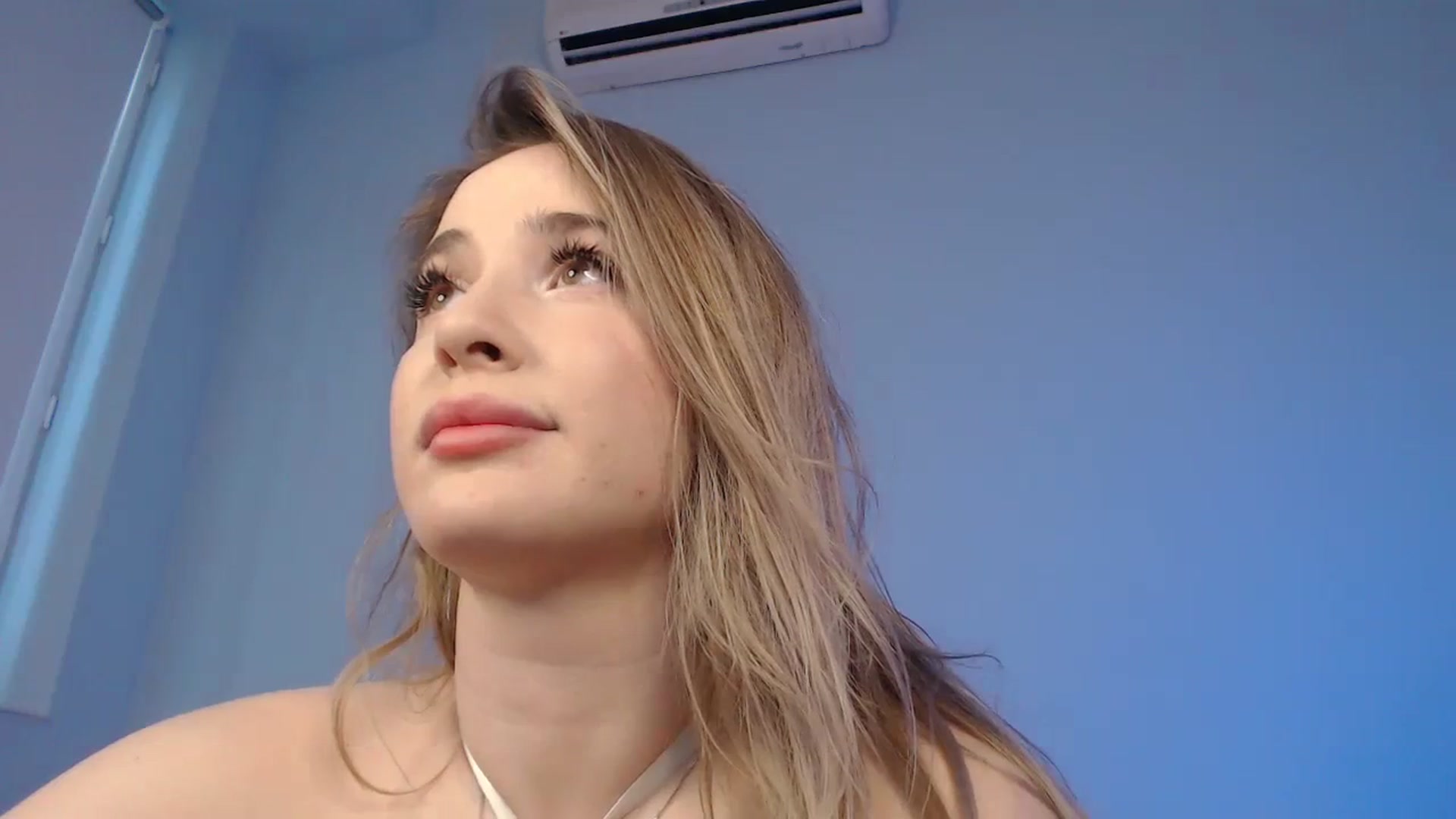 Gallery image thumbnail from SabrinaViolet's myfreecams stream on, 02/17/2024, 10:44 image 11 of 20