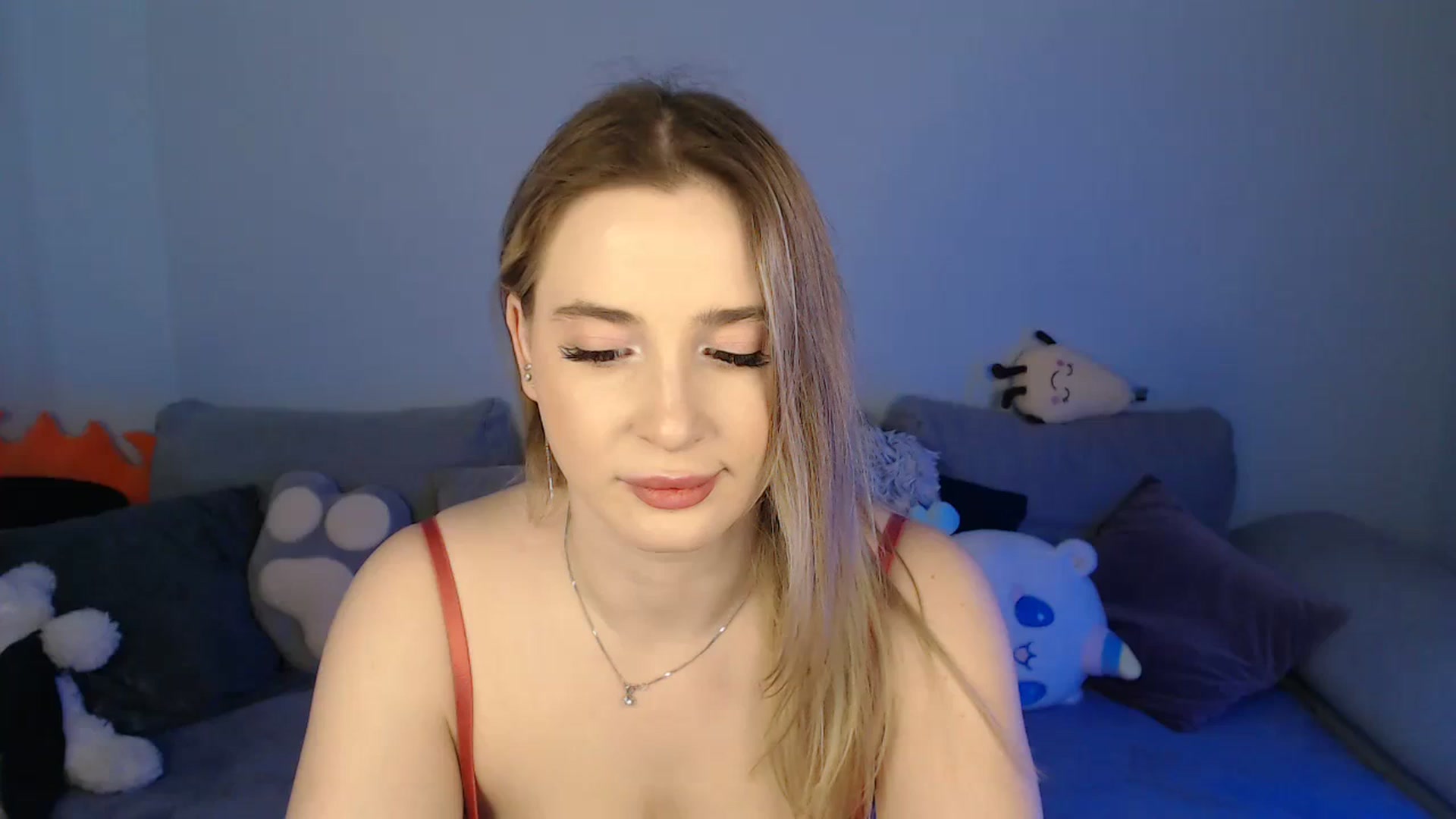 Gallery image thumbnail from SabrinaViolet's myfreecams stream on, 02/19/2024, 10:45 image 10 of 20