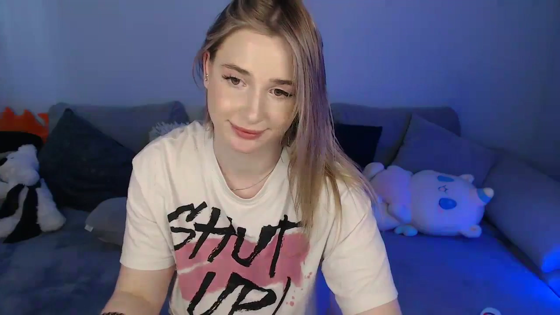 Gallery image thumbnail from SabrinaViolet's myfreecams stream on, 03/04/2024, 13:11 image 16 of 20