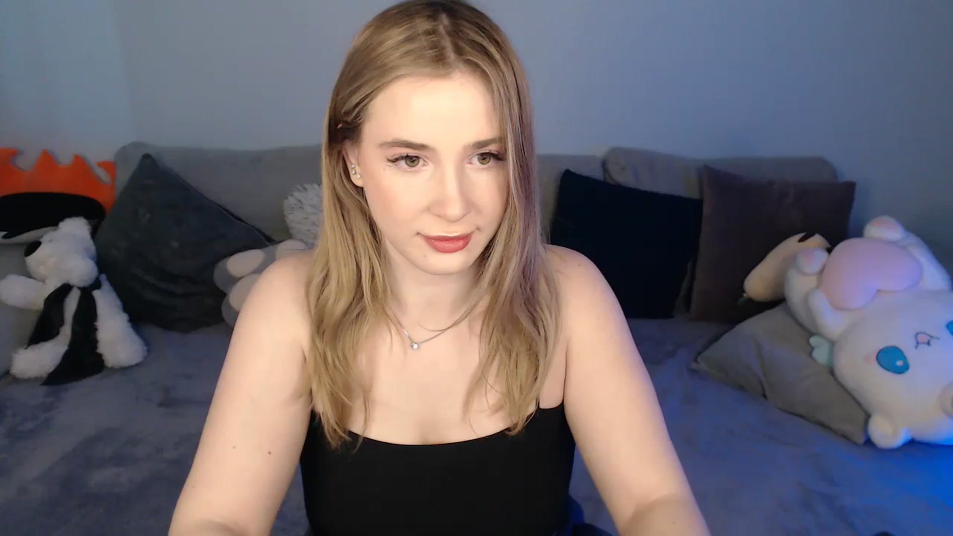 Gallery image thumbnail from SabrinaViolet's myfreecams stream on, 03/05/2024, 10:45 image 5 of 20