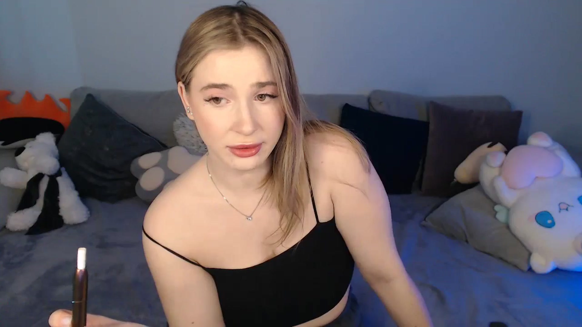 Gallery image thumbnail from SabrinaViolet's myfreecams stream on, 03/05/2024, 10:45 image 7 of 20