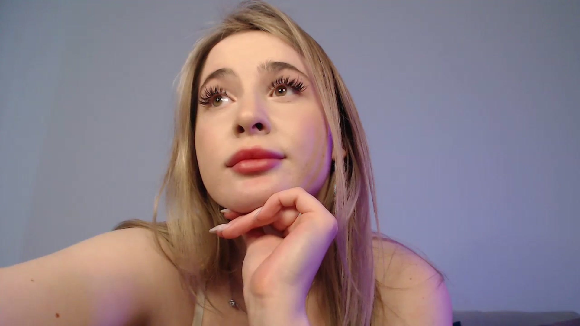 Gallery image thumbnail from SabrinaViolet's myfreecams stream on, 03/11/2024, 12:32 image 3 of 20
