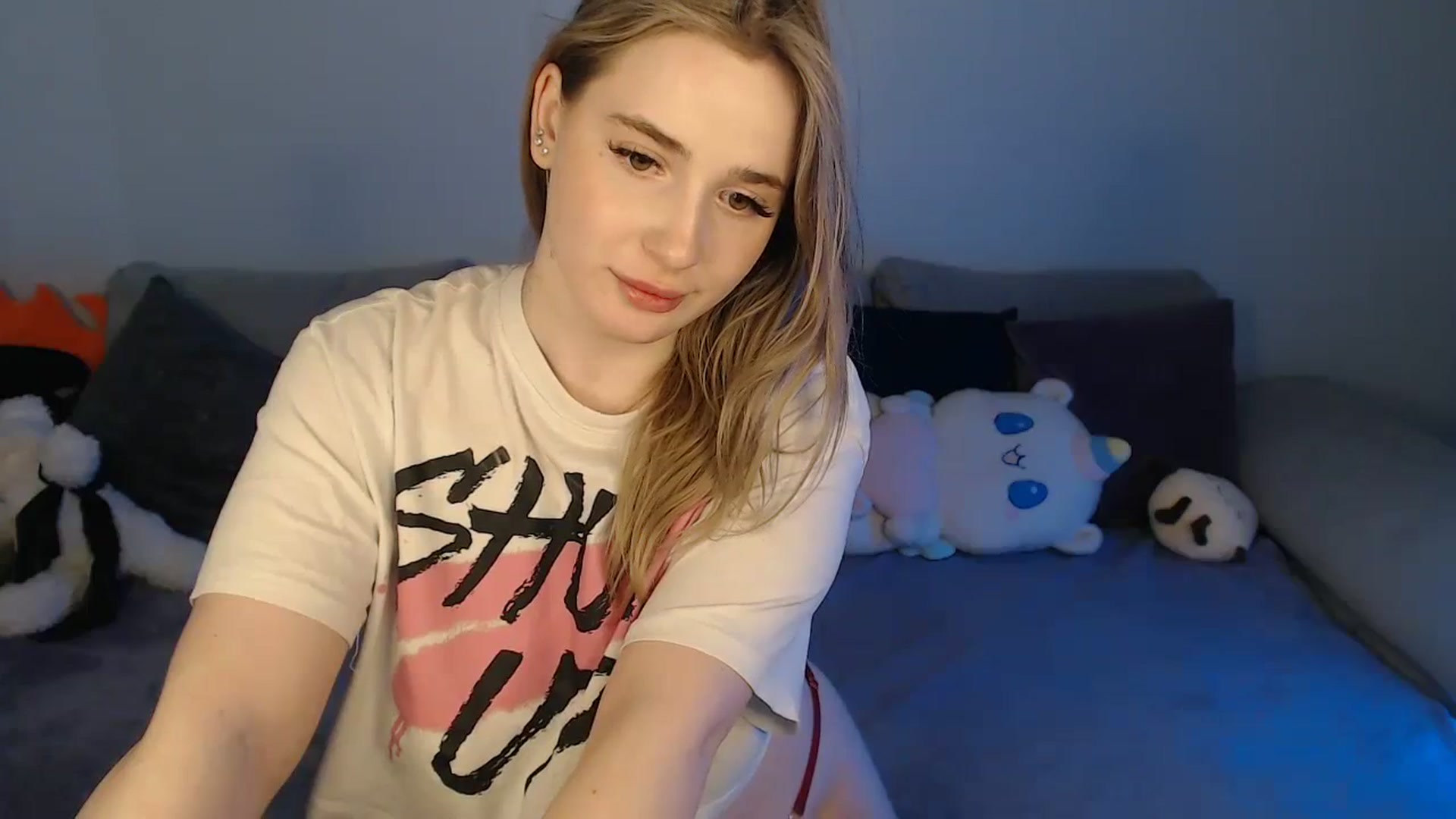 Gallery image thumbnail from SabrinaViolet's myfreecams stream on, 03/12/2024, 13:32 image 9 of 20