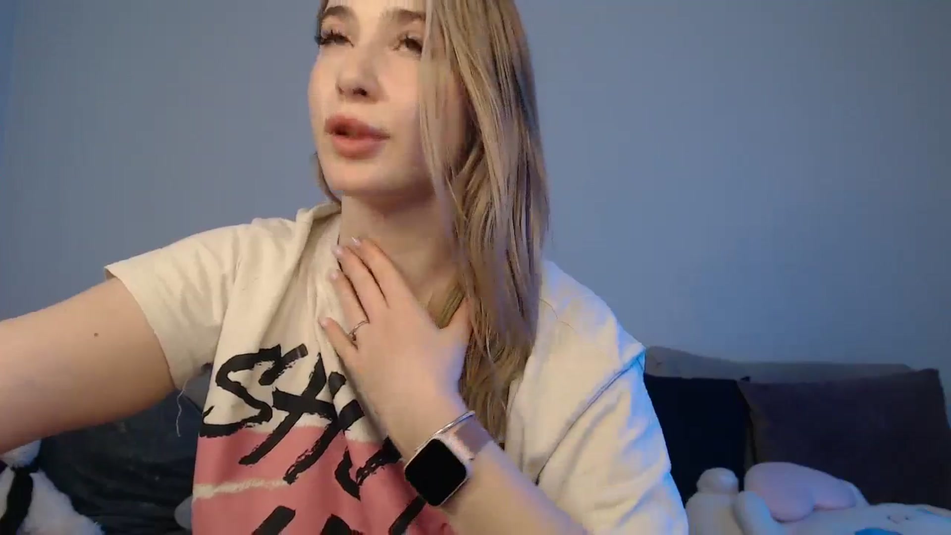 Gallery image thumbnail from SabrinaViolet's myfreecams stream on, 03/12/2024, 14:52 image 7 of 20