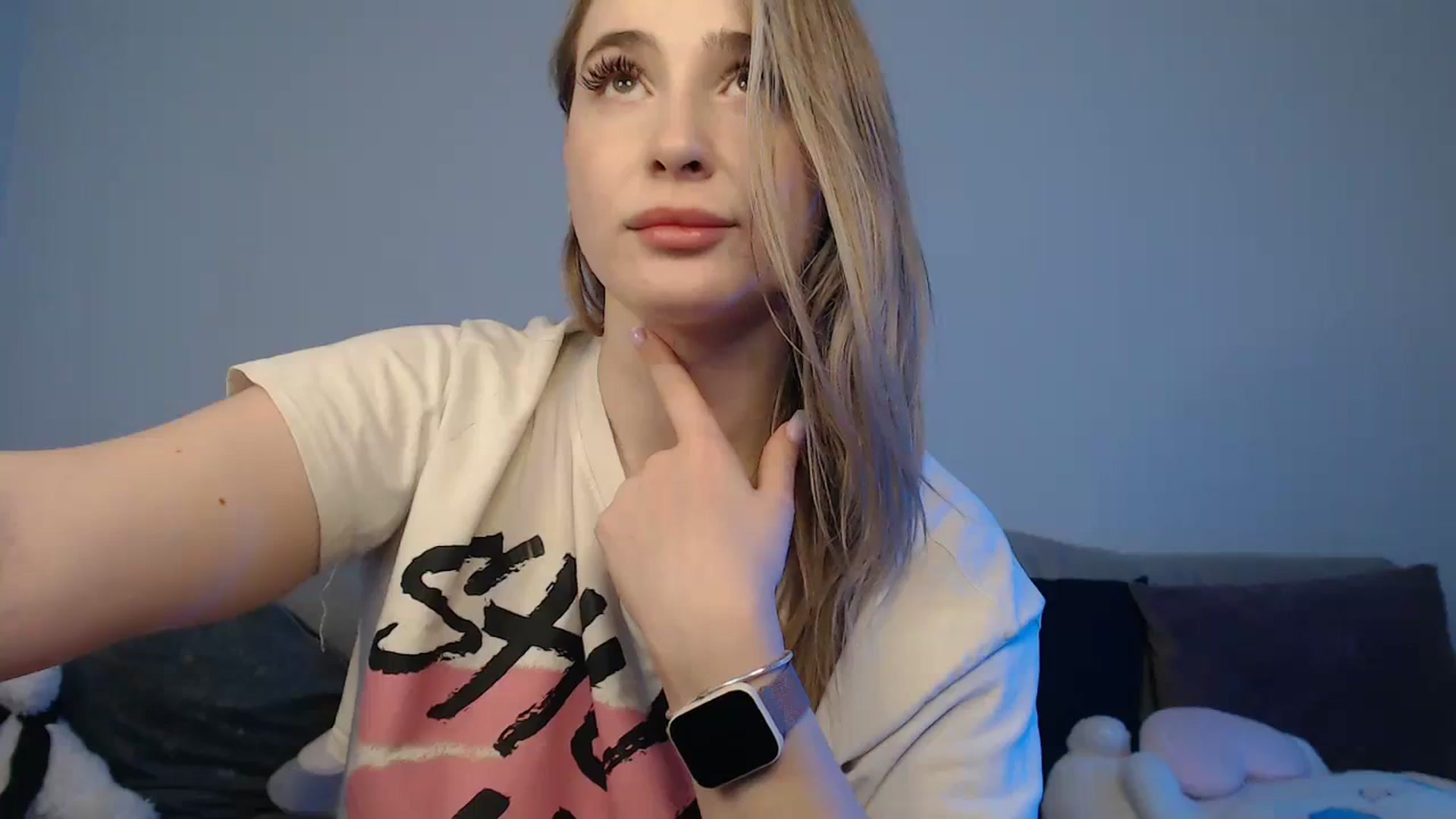 Gallery image thumbnail from SabrinaViolet's myfreecams stream on, 03/12/2024, 14:52 image 8 of 20