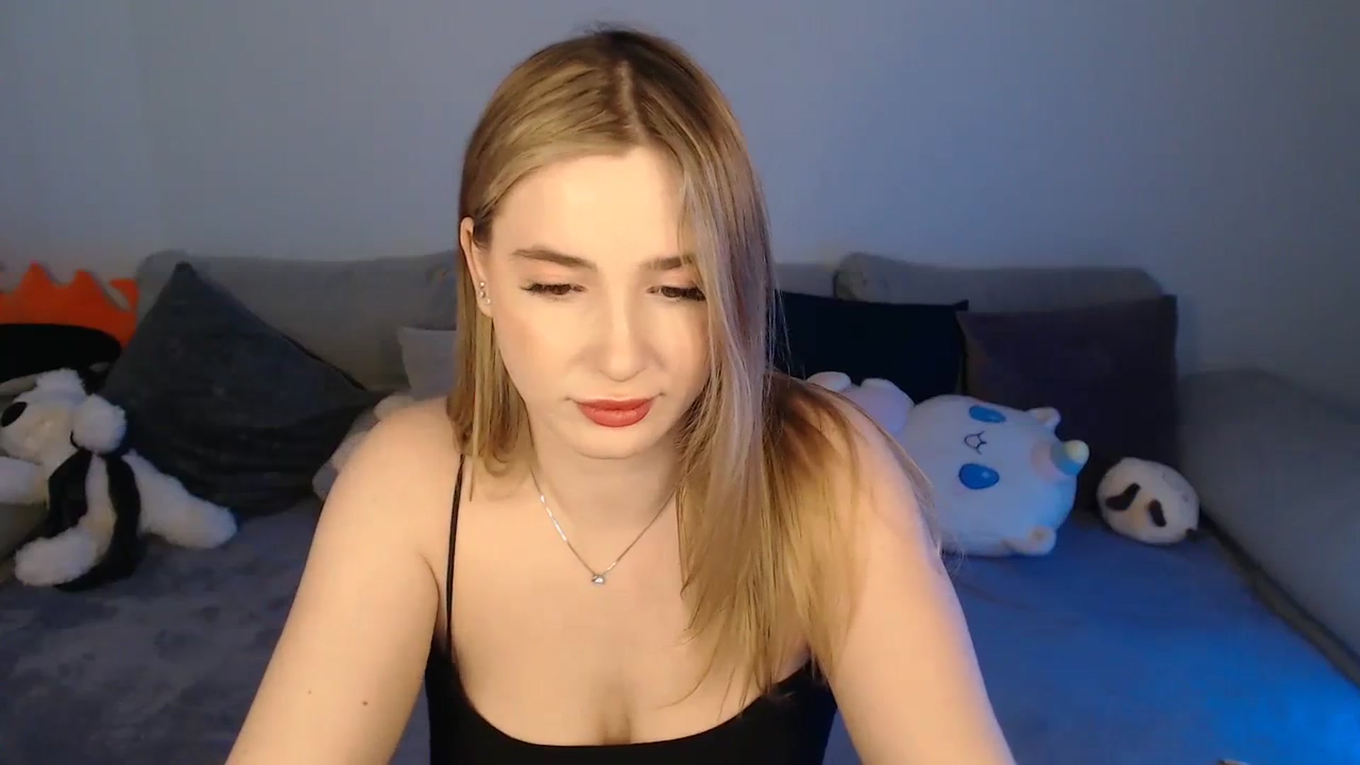 Gallery image thumbnail from SabrinaViolet's myfreecams stream on, 03/13/2024, 10:28 image 11 of 20