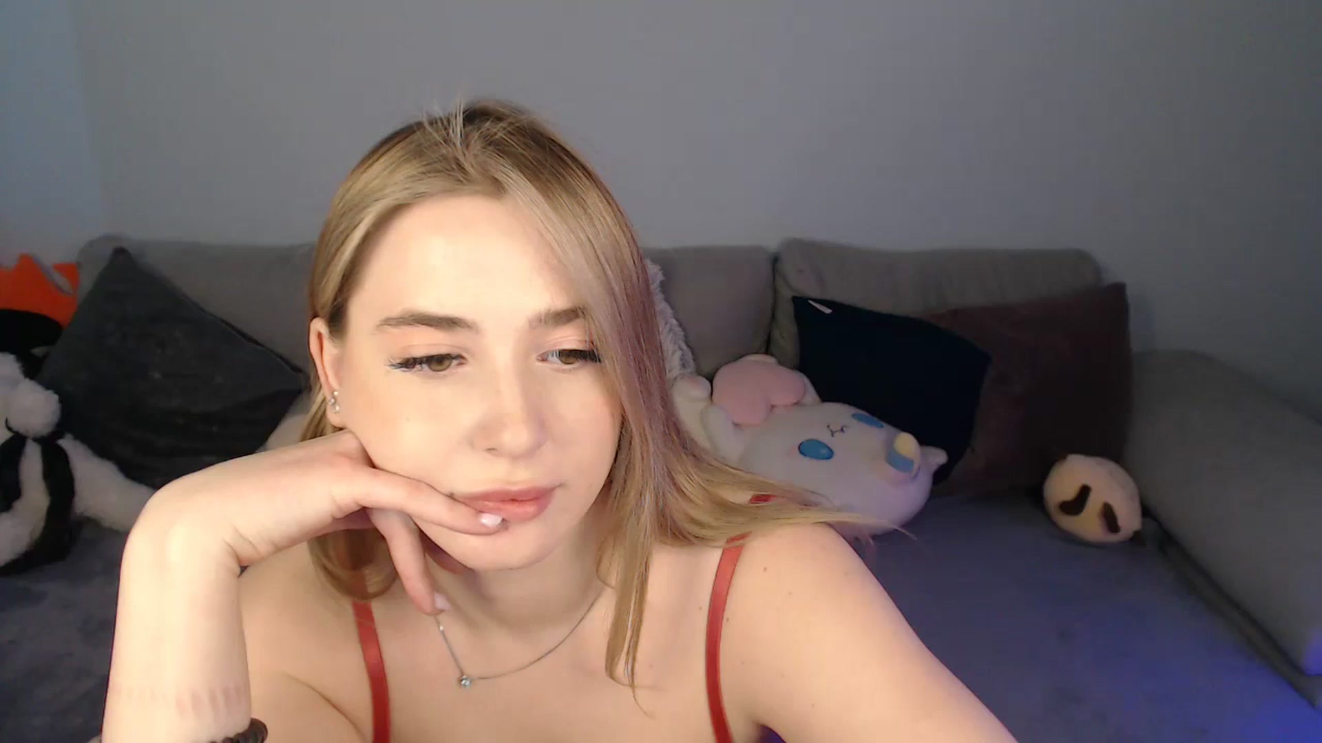 Gallery image thumbnail from SabrinaViolet's myfreecams stream on, 03/13/2024, 12:45 image 2 of 20