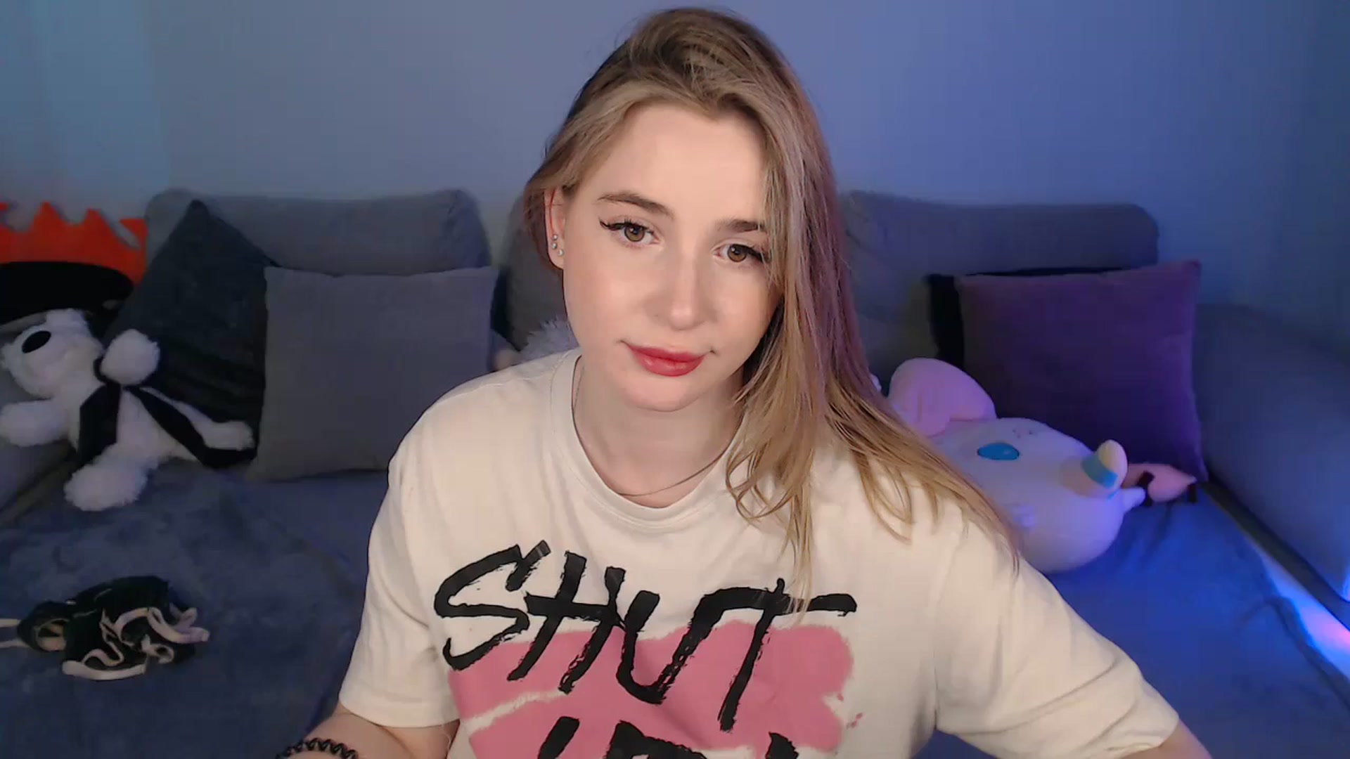 Gallery image thumbnail from SabrinaViolet's myfreecams stream on, 03/19/2024, 13:23 image 16 of 20