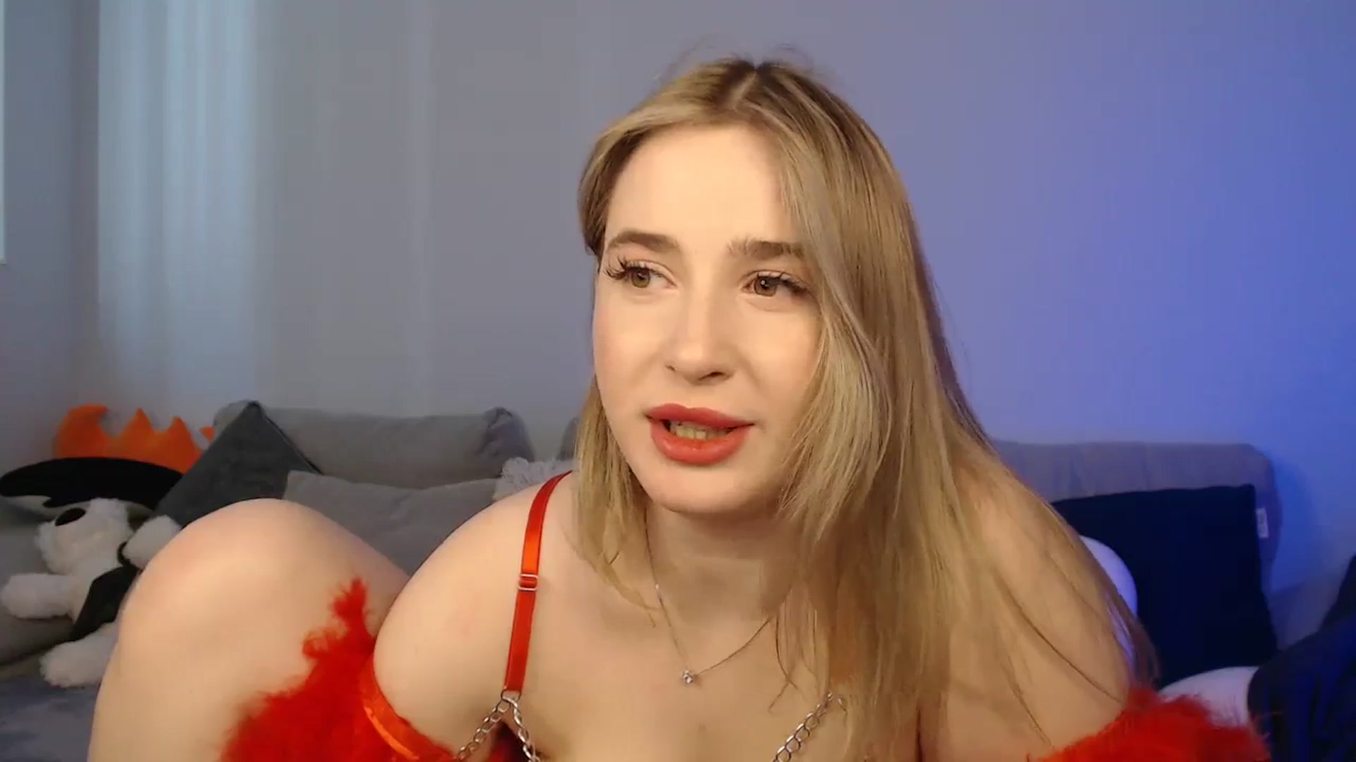Gallery image thumbnail from SabrinaViolet's myfreecams stream on, 03/22/2024, 11:46 image 6 of 20