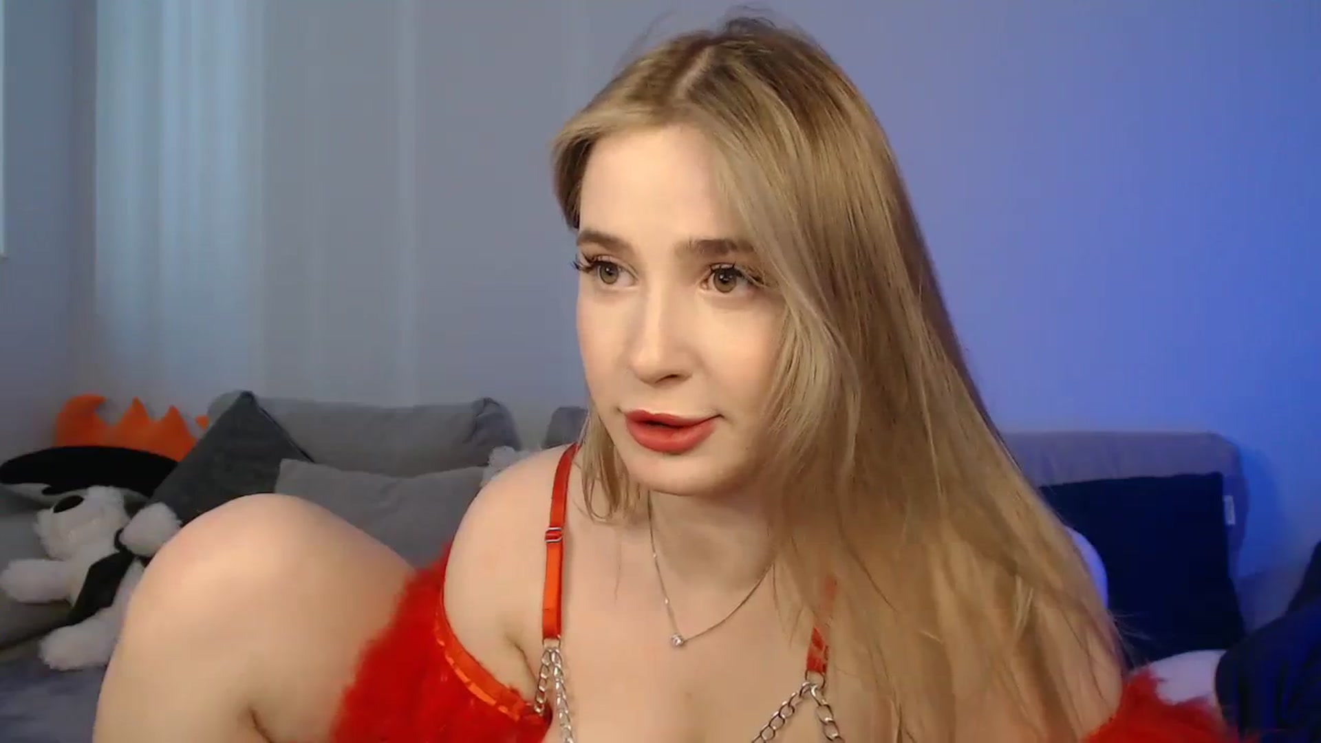 Gallery image thumbnail from SabrinaViolet's myfreecams stream on, 03/22/2024, 11:46 image 5 of 20