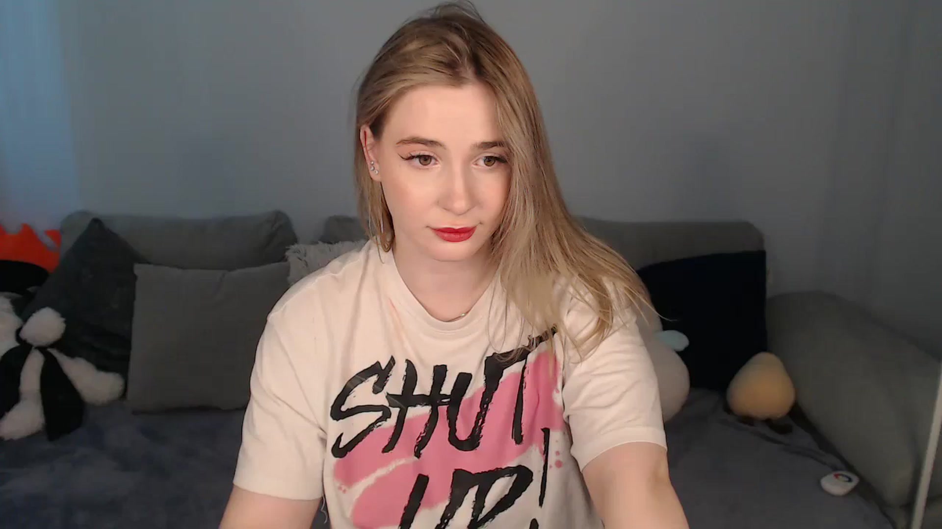 Gallery image thumbnail from SabrinaViolet's myfreecams stream on, 03/24/2024, 12:37 image 1 of 20