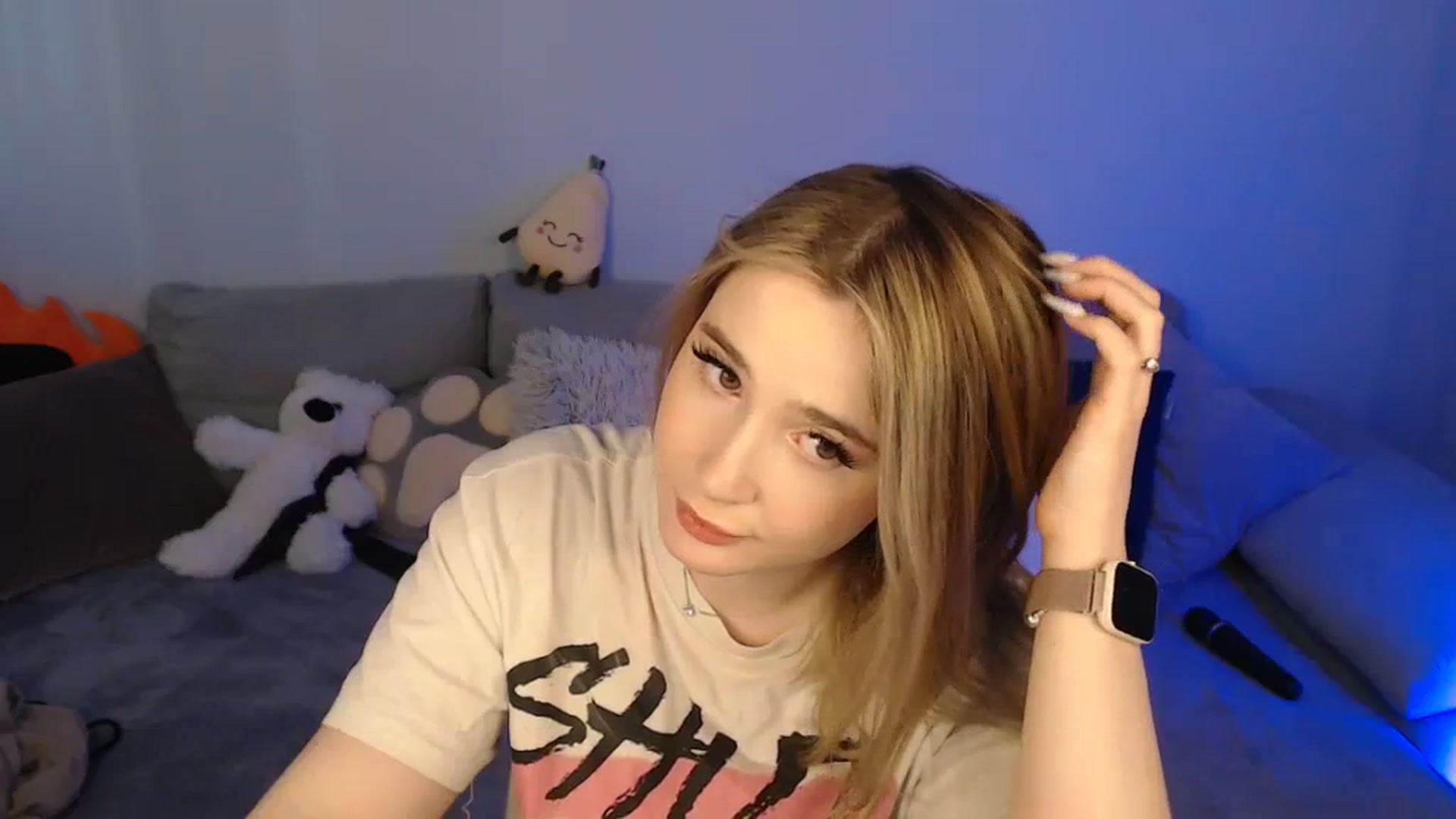 Gallery image thumbnail from SabrinaViolet's myfreecams stream on, 03/31/2024, 11:45 image 10 of 20