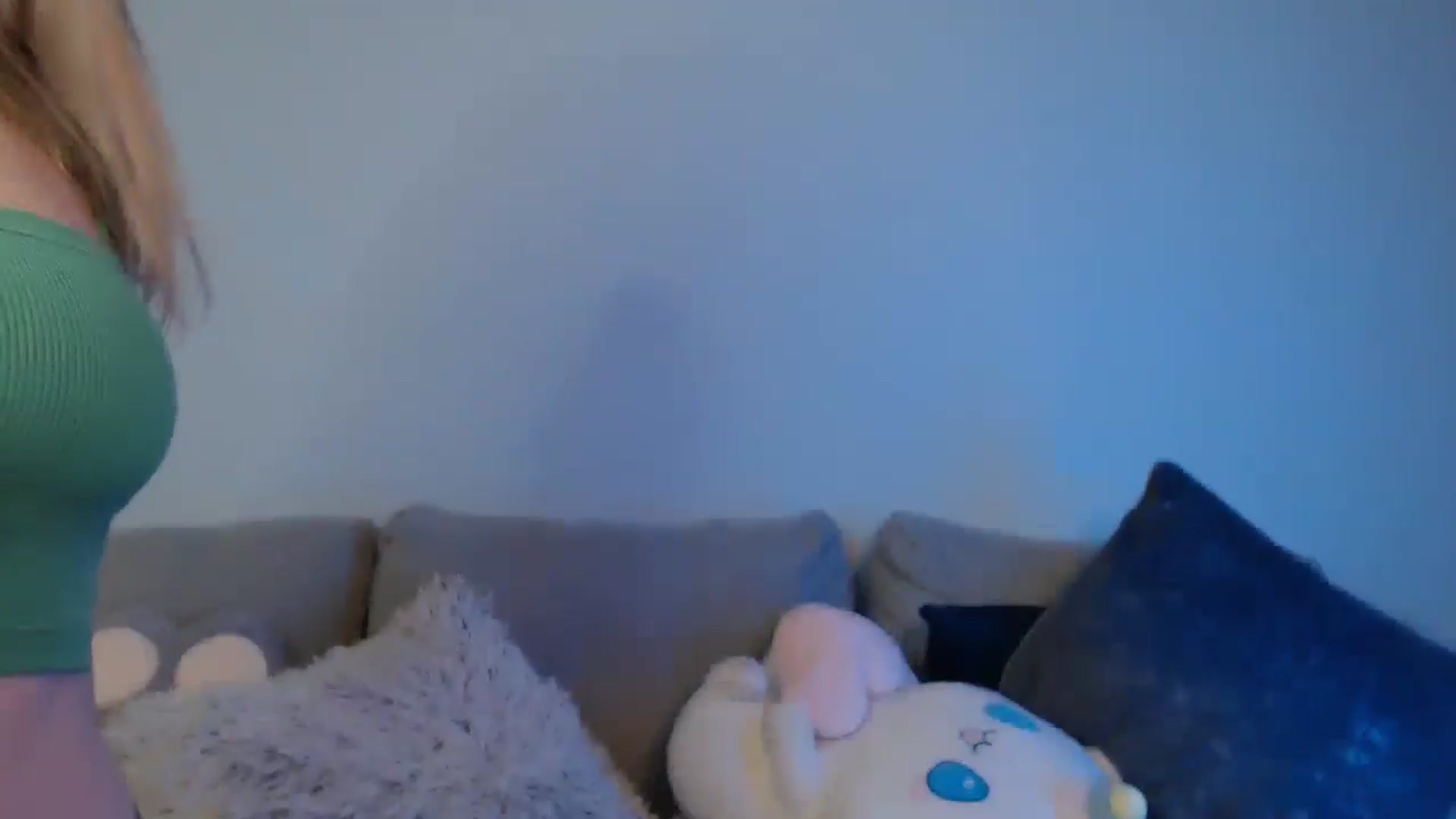 Gallery image thumbnail from SabrinaViolet's myfreecams stream on, 04/19/2024, 12:40 image 4 of 20
