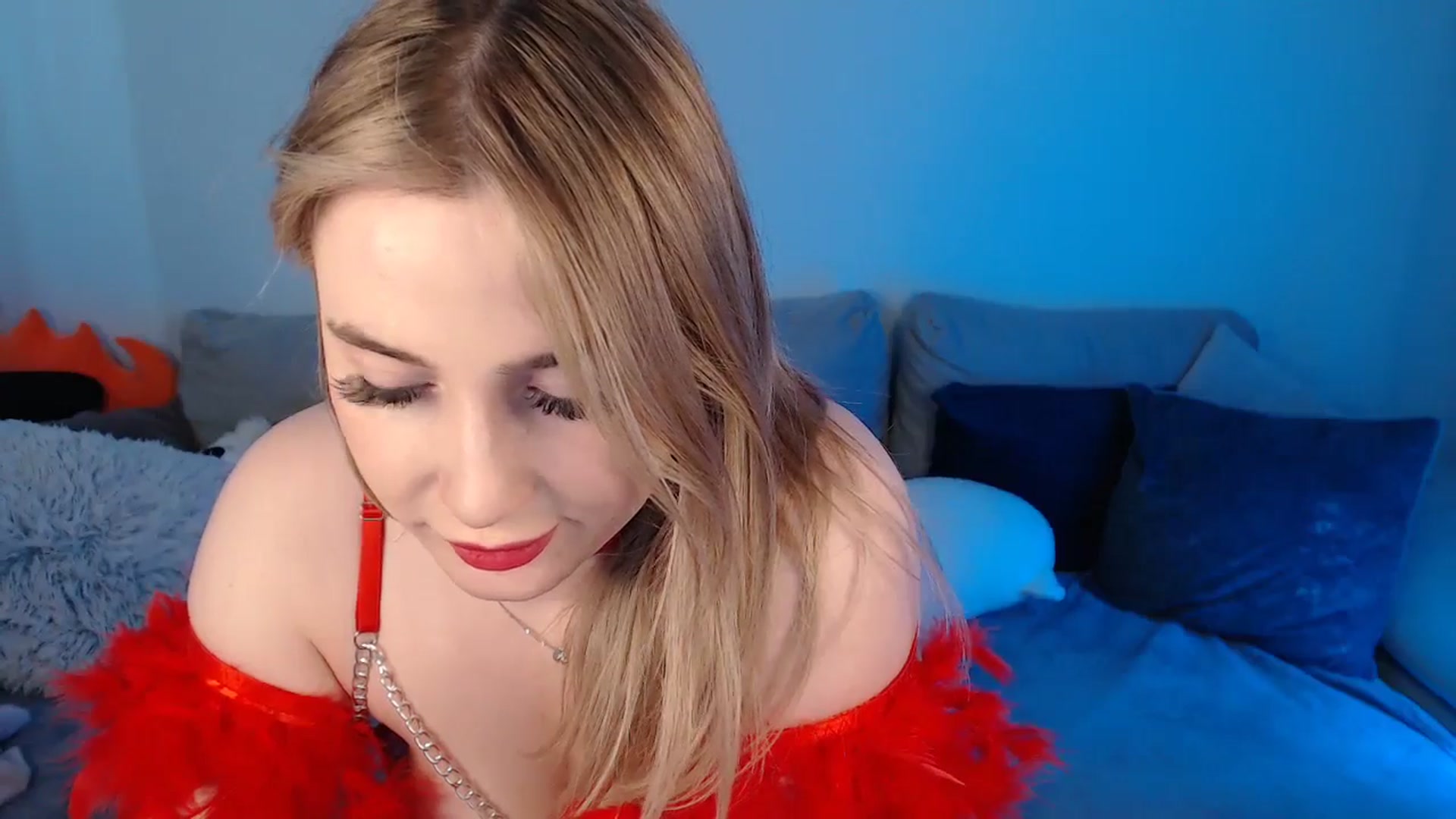 Gallery image thumbnail from SabrinaViolet's myfreecams stream on, 04/24/2024, 10:12 image 17 of 20