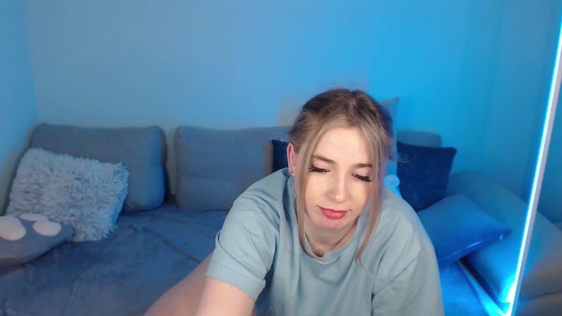 Gallery image thumbnail from SabrinaViolet's myfreecams stream on, 04/28/2024, 12:15 image 20 of 20