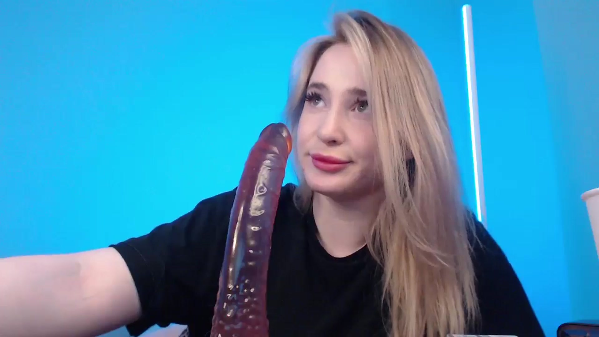 Gallery image thumbnail from SabrinaViolet's myfreecams stream on, 05/03/2024, 12:18 image 16 of 20