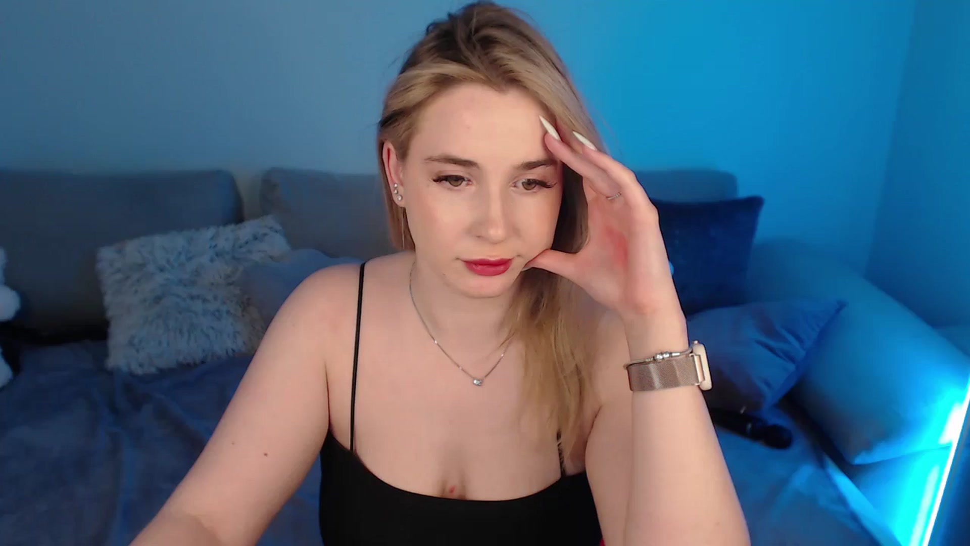 Gallery image thumbnail from SabrinaViolet's myfreecams stream on, 05/06/2024, 11:57 image 1 of 20