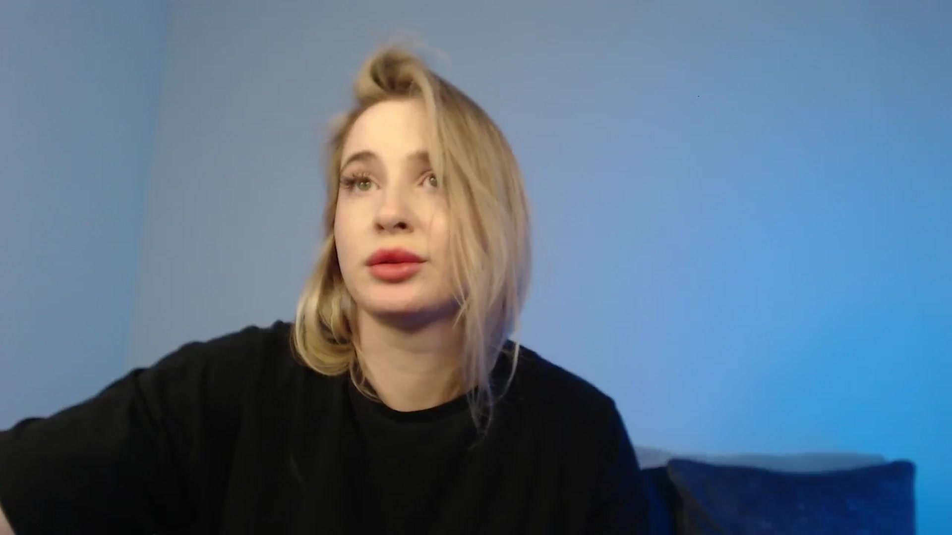 Gallery image thumbnail from SabrinaViolet's myfreecams stream on, 05/06/2024, 12:55 image 17 of 20