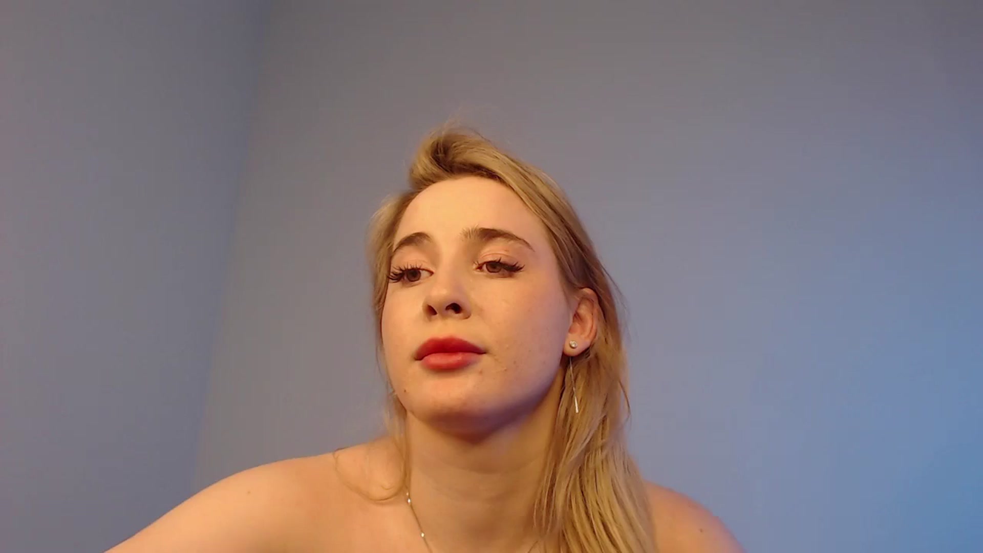Gallery image thumbnail from SabrinaViolet's myfreecams stream on, 05/06/2024, 12:55 image 15 of 20