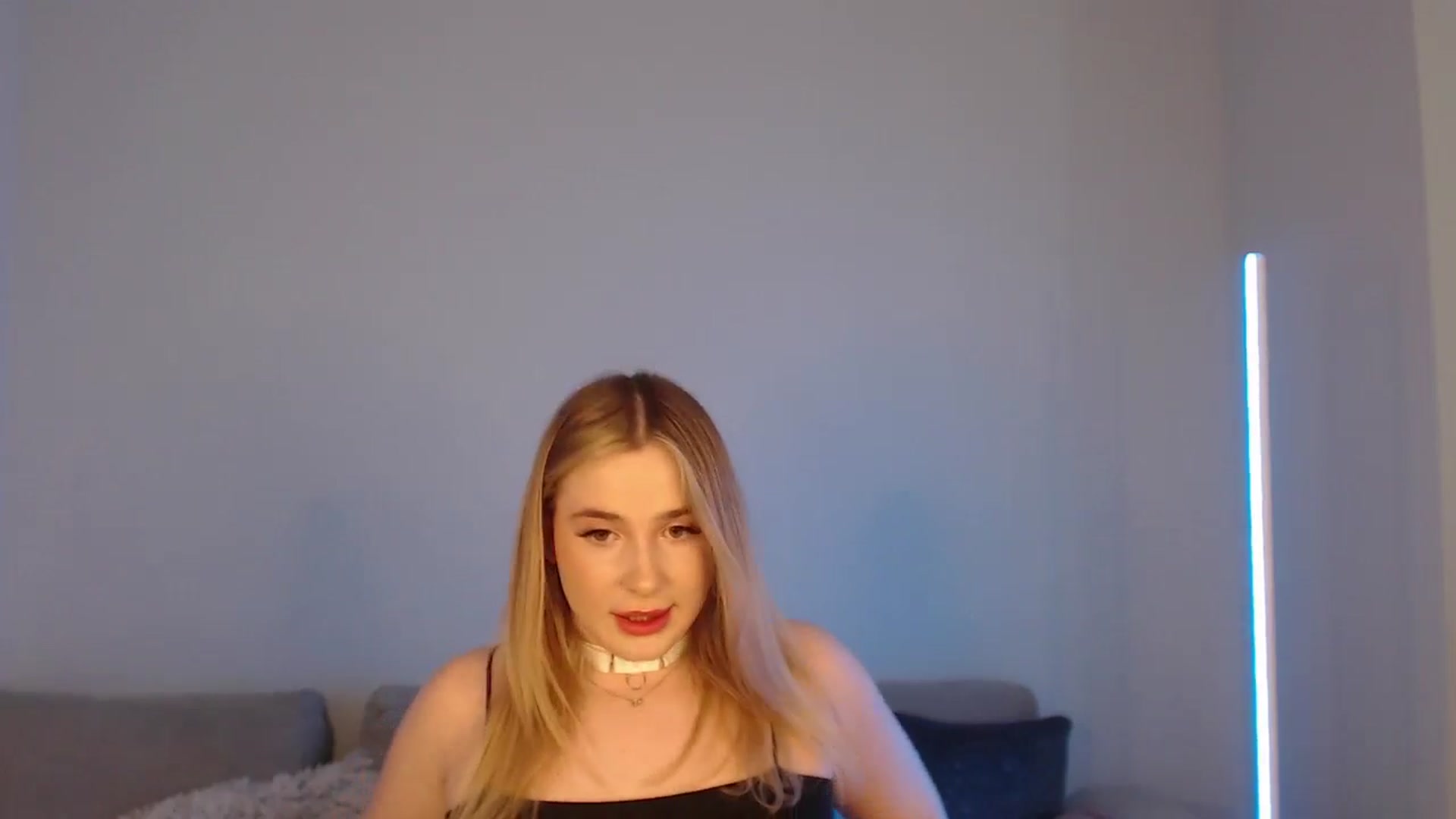Gallery image thumbnail from SabrinaViolet's myfreecams stream on, 05/07/2024, 09:33 image 8 of 20