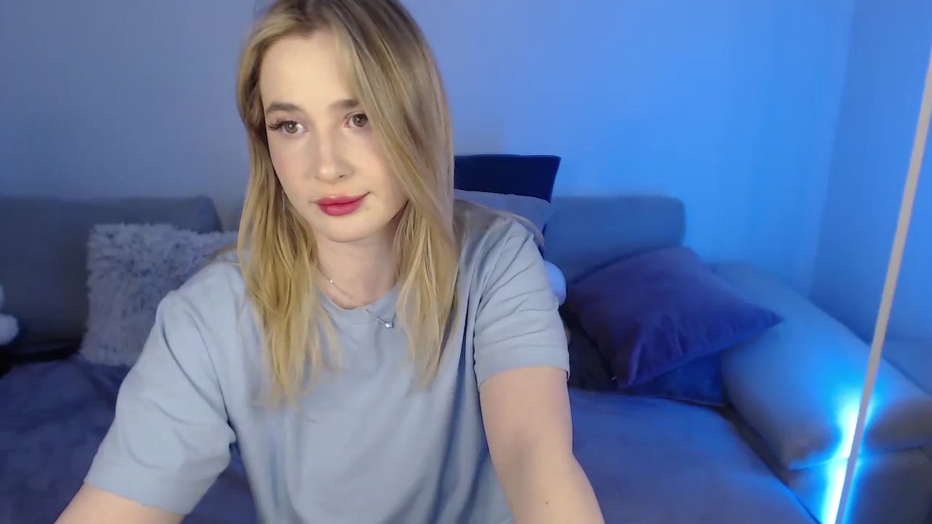 Gallery image thumbnail from SabrinaViolet's myfreecams stream on, 05/08/2024, 08:42 image 18 of 20