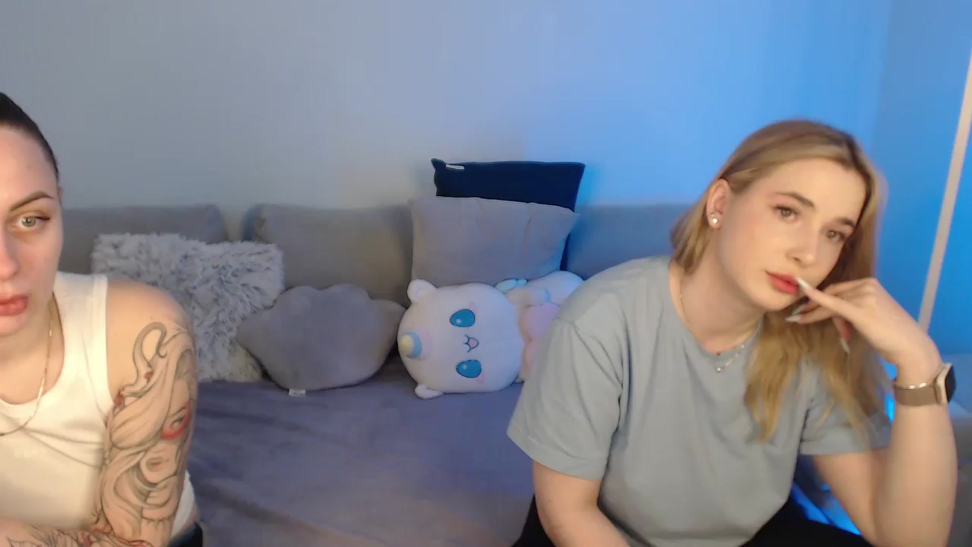 Gallery image thumbnail from SabrinaViolet's myfreecams stream on, 05/08/2024, 10:16 image 1 of 20