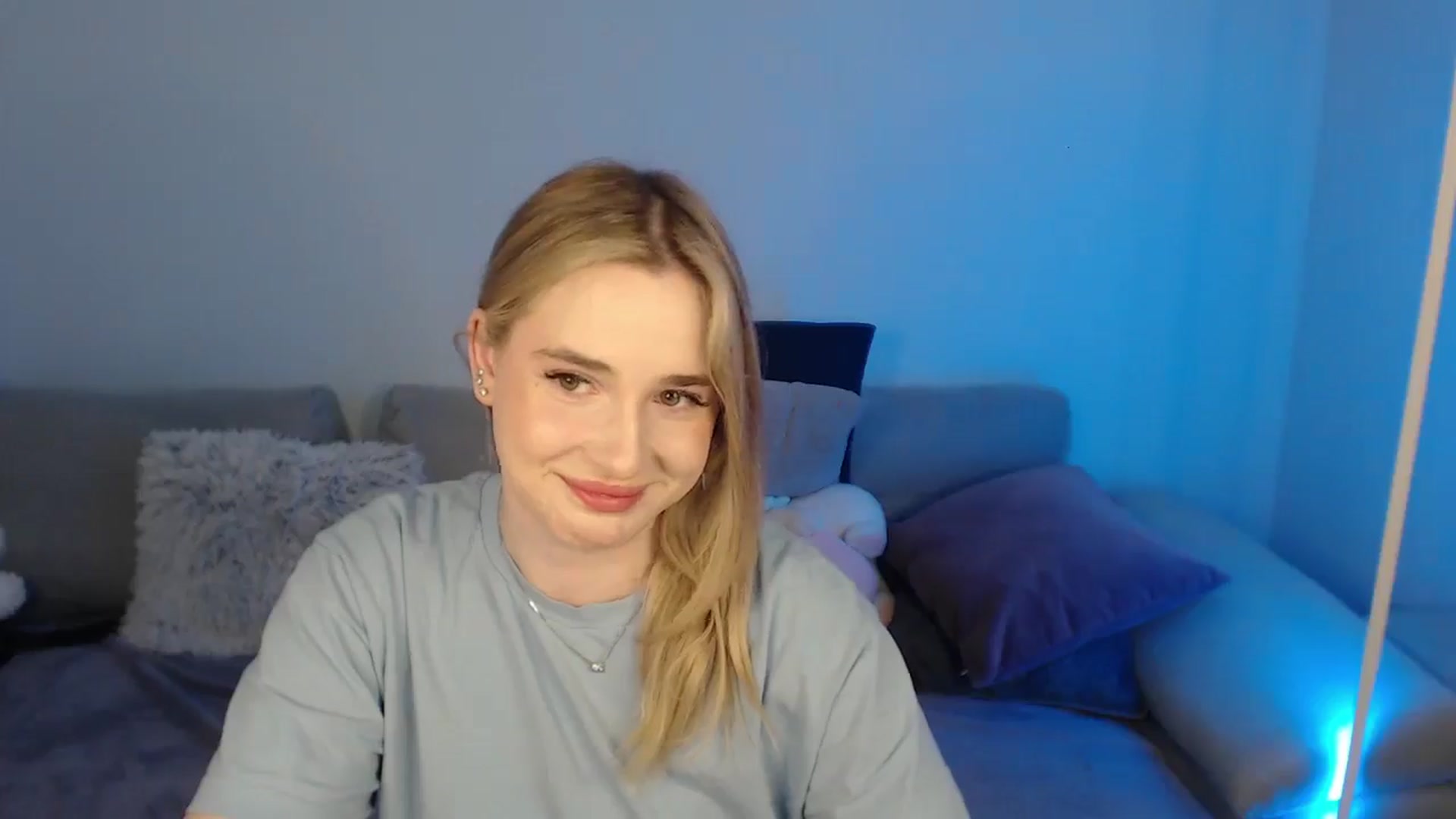Gallery image thumbnail from SabrinaViolet's myfreecams stream on, 05/08/2024, 10:16 image 8 of 20