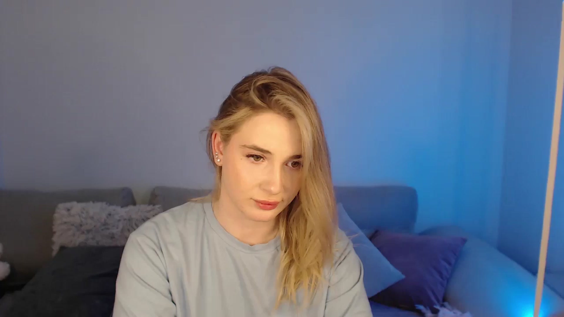 Gallery image thumbnail from SabrinaViolet's myfreecams stream on, 05/08/2024, 11:06 image 5 of 20