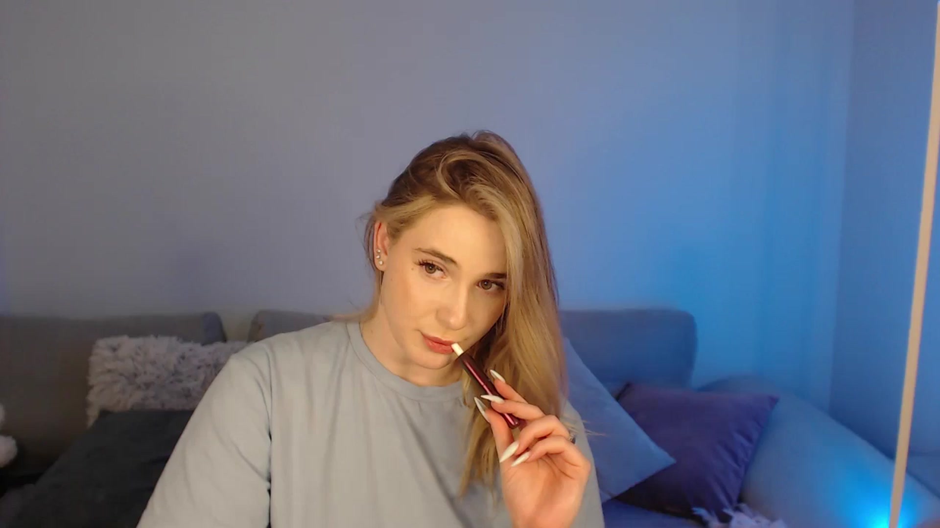 Gallery image thumbnail from SabrinaViolet's myfreecams stream on, 05/08/2024, 11:06 image 6 of 20