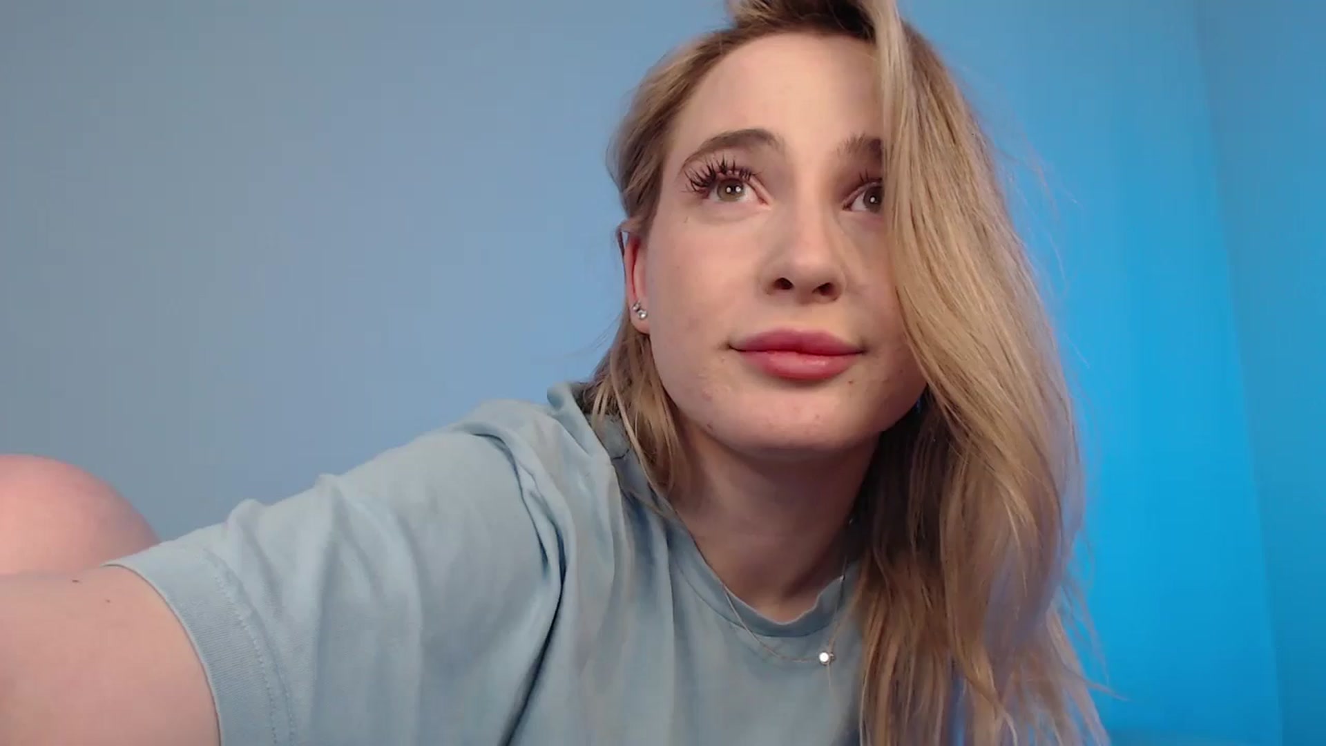 Gallery image thumbnail from SabrinaViolet's myfreecams stream on, 05/08/2024, 11:50 image 15 of 20