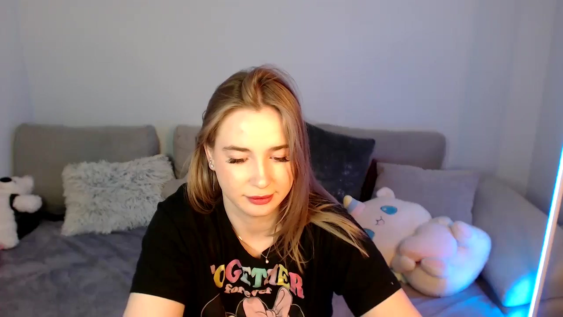 Gallery image thumbnail from SabrinaViolet's myfreecams stream on, 05/10/2024, 09:56 image 14 of 20