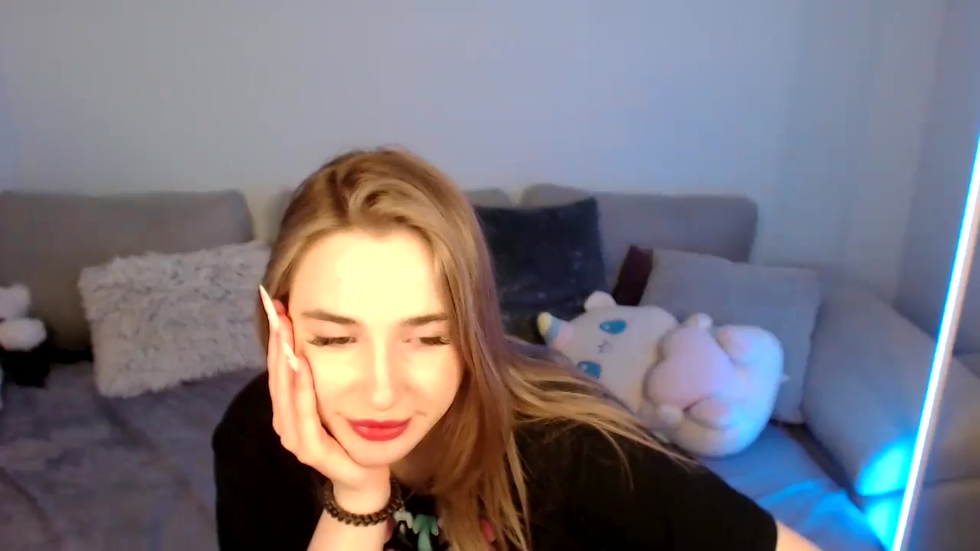 Gallery image thumbnail from SabrinaViolet's myfreecams stream on, 05/10/2024, 11:17 image 19 of 20
