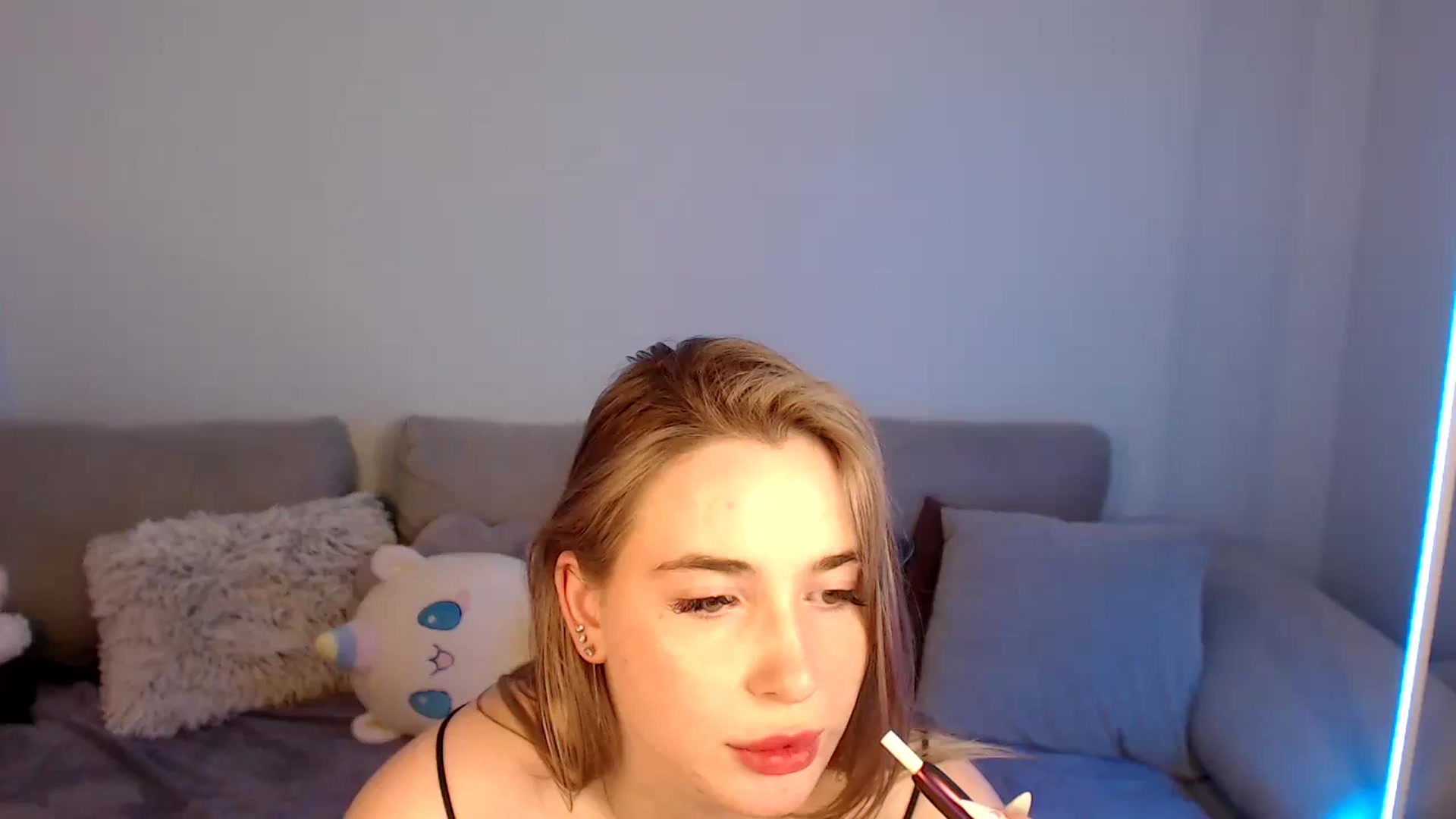 Gallery image thumbnail from SabrinaViolet's myfreecams stream on, 05/10/2024, 13:52 image 6 of 20