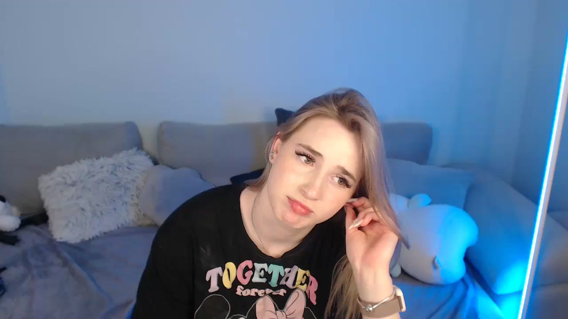 Gallery image thumbnail from SabrinaViolet's myfreecams stream on, 05/11/2024, 13:51 image 15 of 20