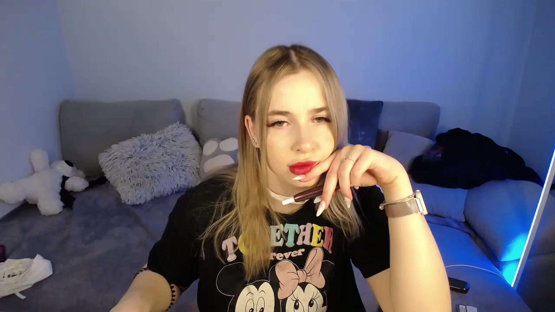 Gallery image thumbnail from SabrinaViolet's myfreecams stream on, 05/12/2024, 11:05 image 5 of 20