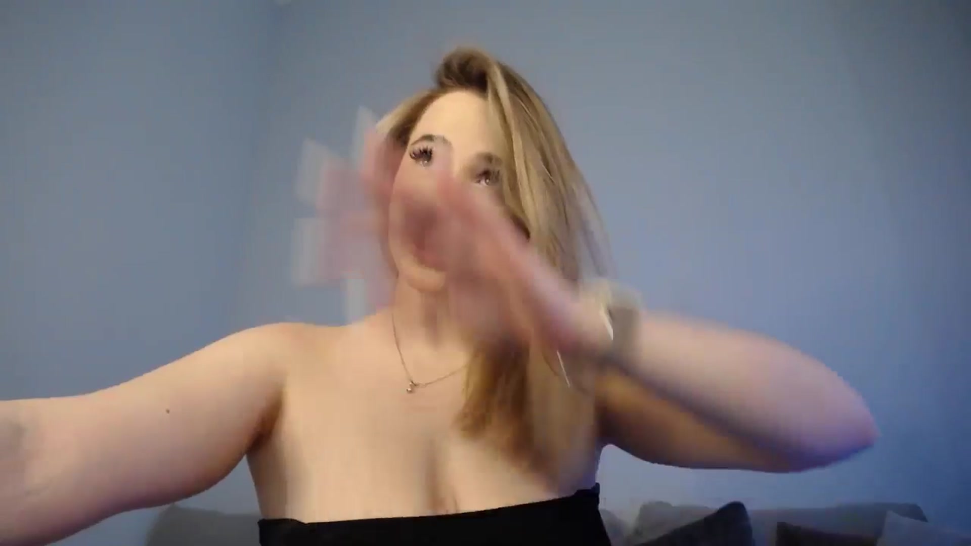 Gallery image thumbnail from SabrinaViolet's myfreecams stream on, 05/15/2024, 09:09 image 11 of 20