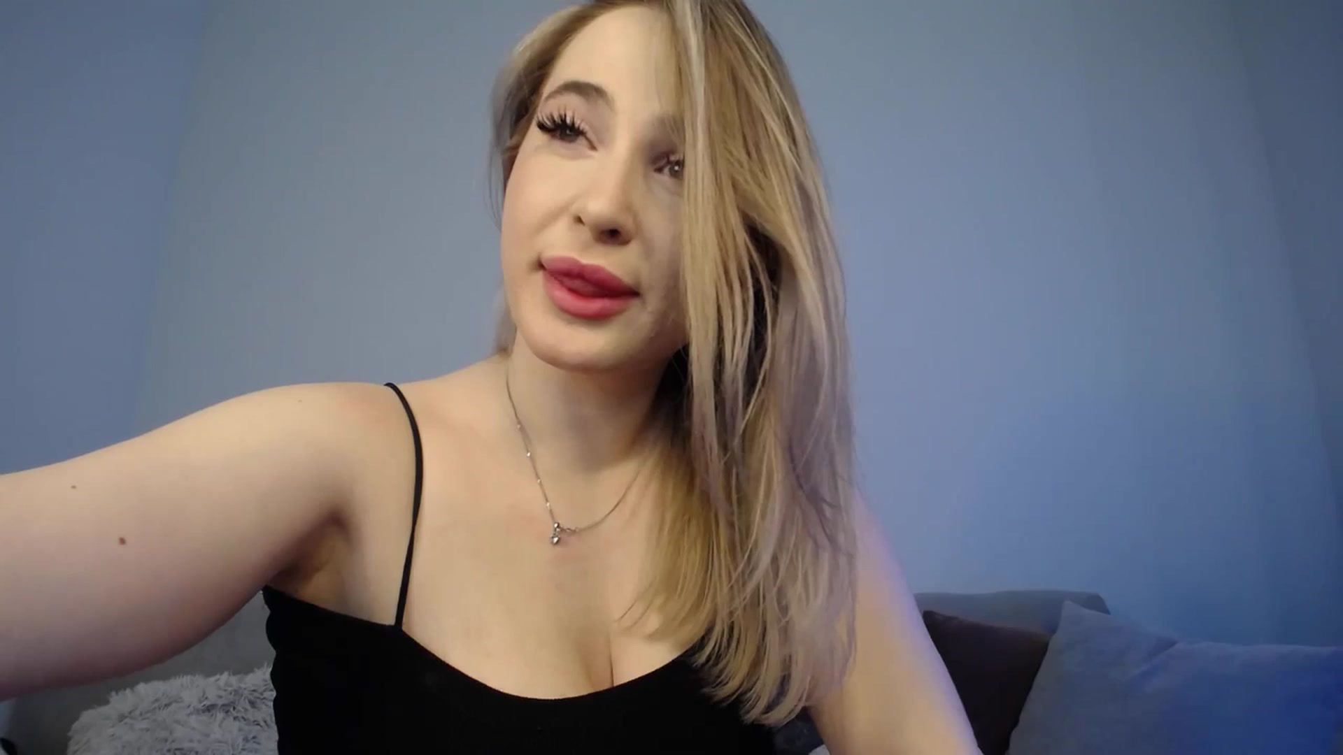 Gallery image thumbnail from SabrinaViolet's myfreecams stream on, 05/15/2024, 09:09 image 16 of 20