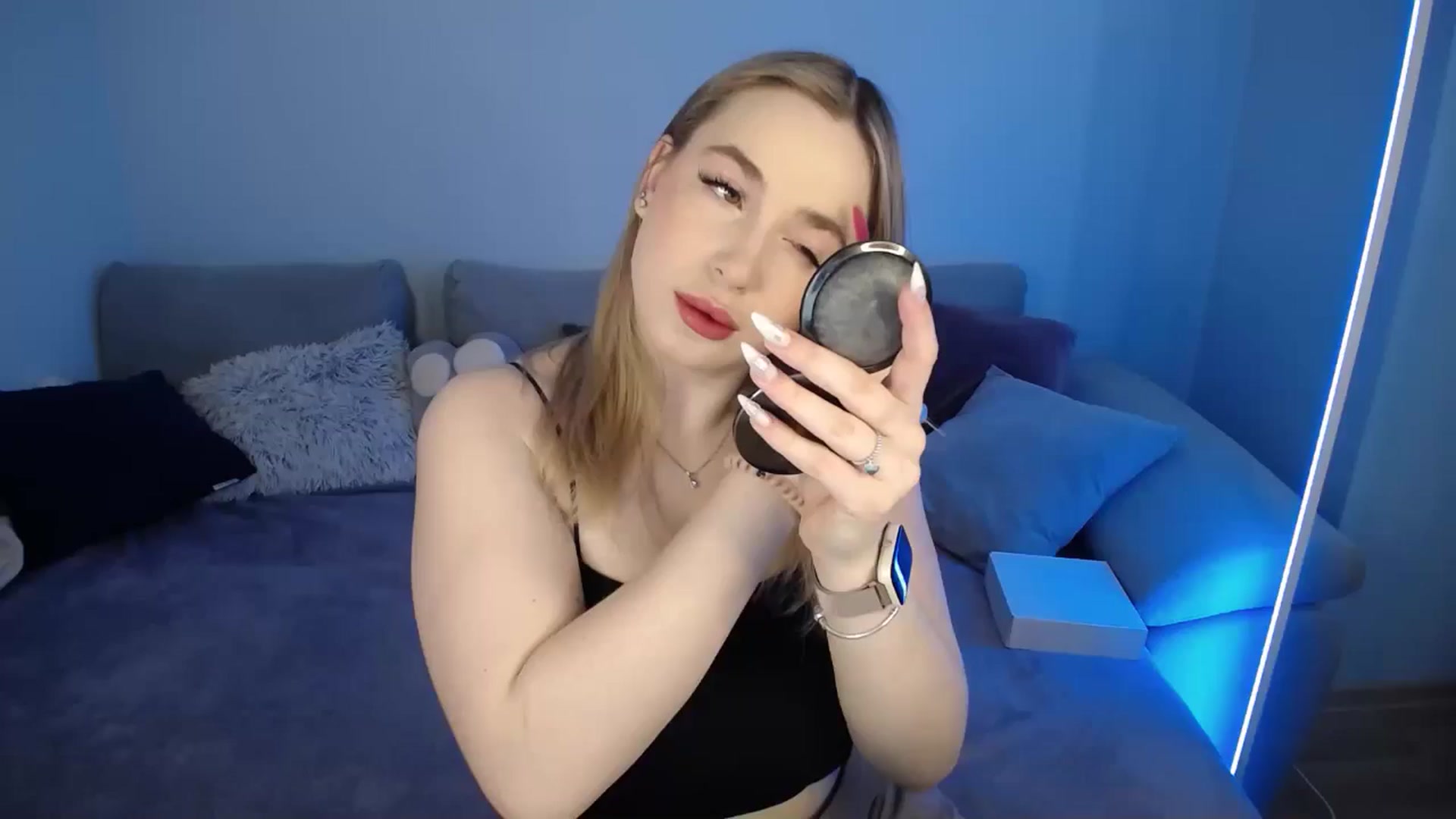 Gallery image thumbnail from SabrinaViolet's myfreecams stream on, 05/17/2024, 09:41 image 1 of 20