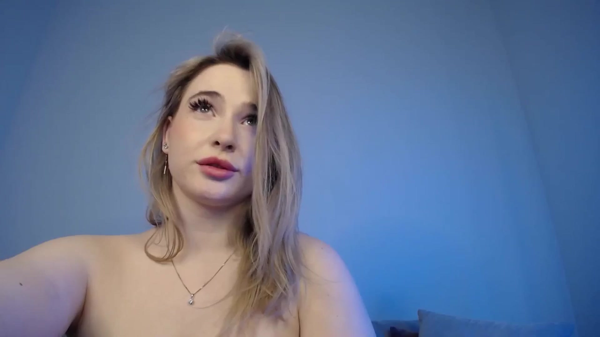 Gallery image thumbnail from SabrinaViolet's myfreecams stream on, 05/18/2024, 11:09 image 17 of 20